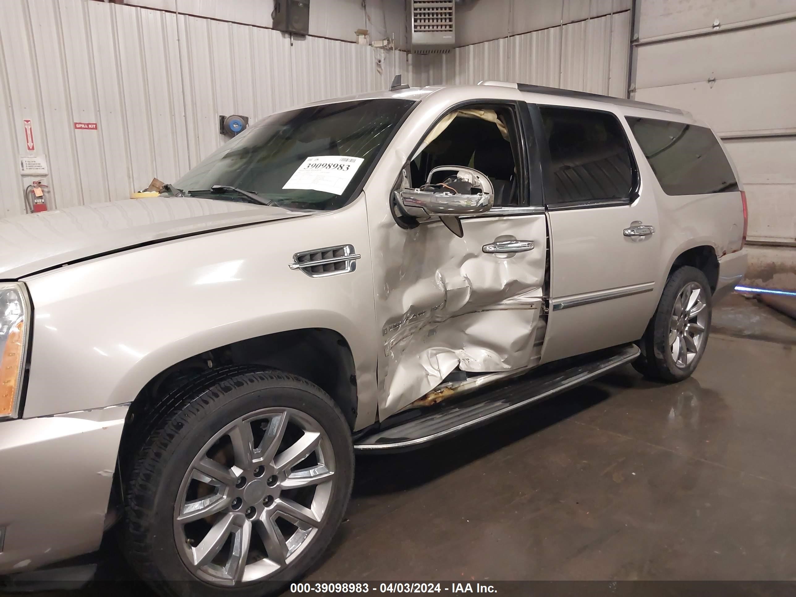 Photo 5 VIN: 1GYFK66897R243830 - CADILLAC ESCALADE 