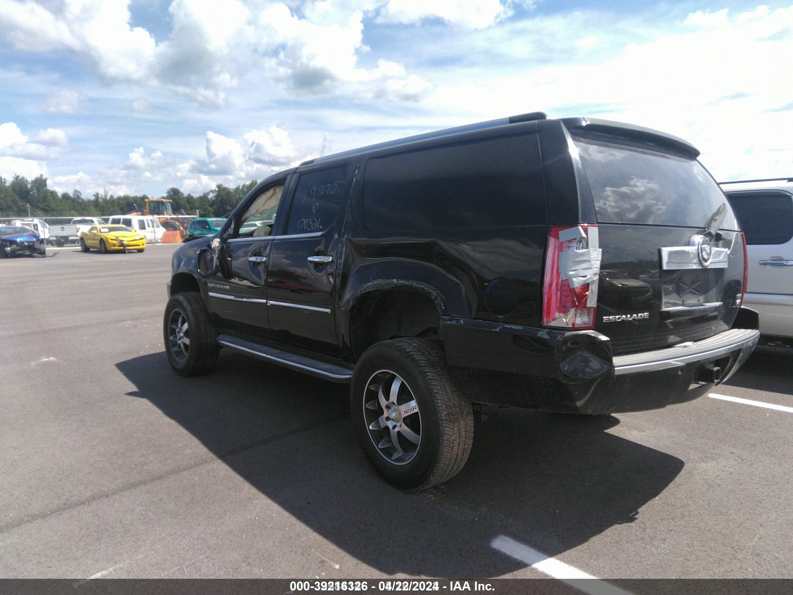 Photo 3 VIN: 1GYFK668X7R191270 - CADILLAC ESCALADE 