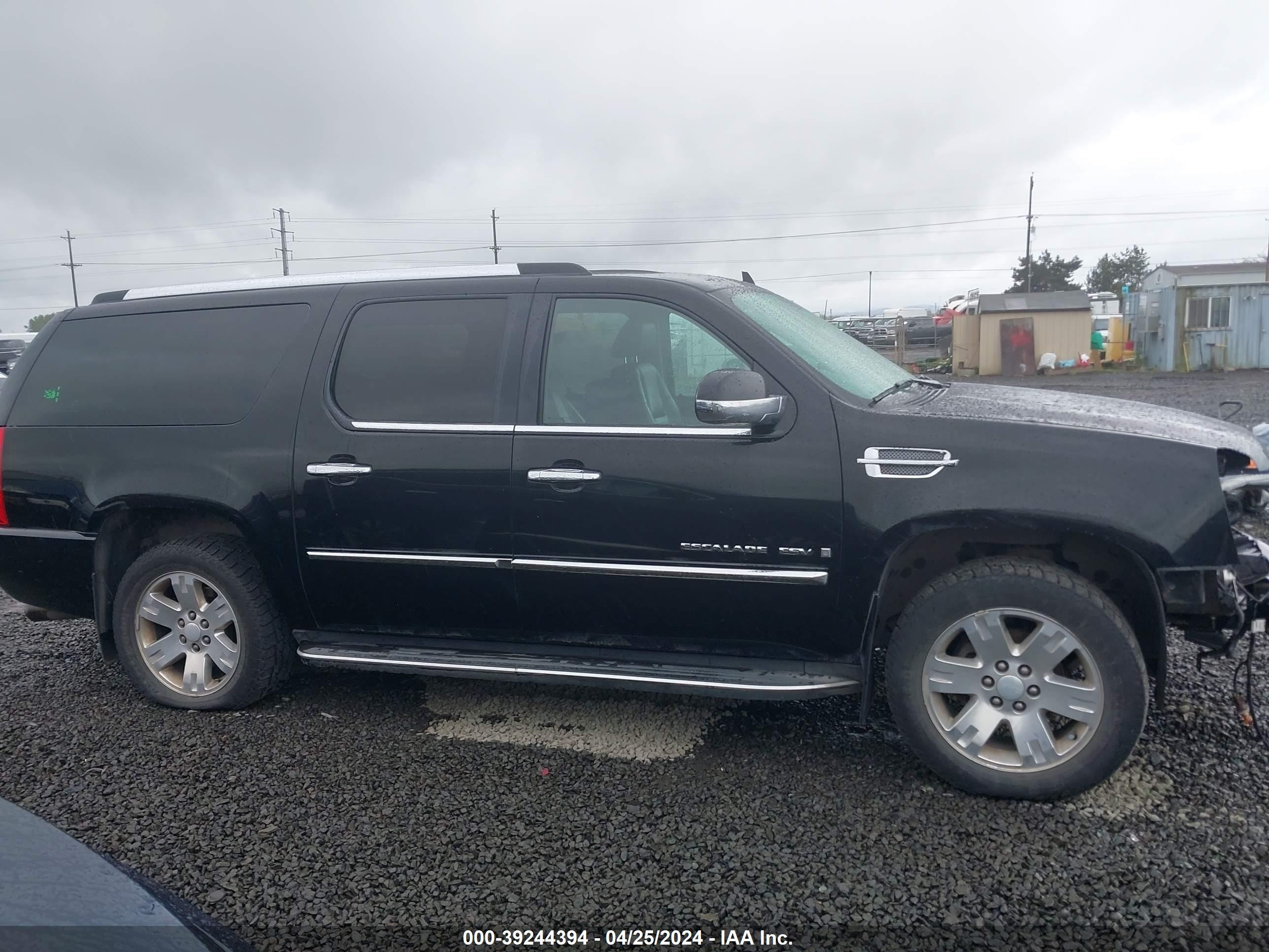 Photo 13 VIN: 1GYFK668X8R143379 - CADILLAC ESCALADE 