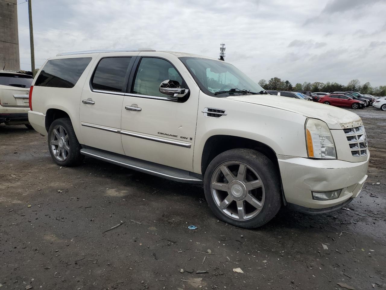 Photo 3 VIN: 1GYFK668X8R216816 - CADILLAC ESCALADE 