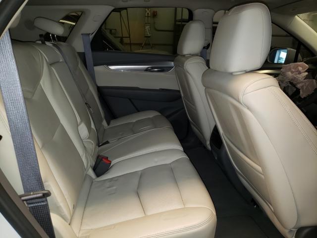 Photo 5 VIN: 1GYFNBRSXHZ100040 - CADILLAC XT5 LUXURY 