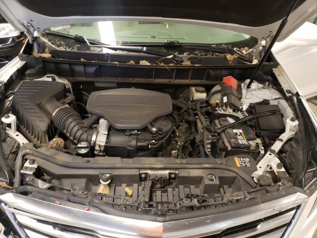 Photo 6 VIN: 1GYFNBRSXHZ100040 - CADILLAC XT5 LUXURY 