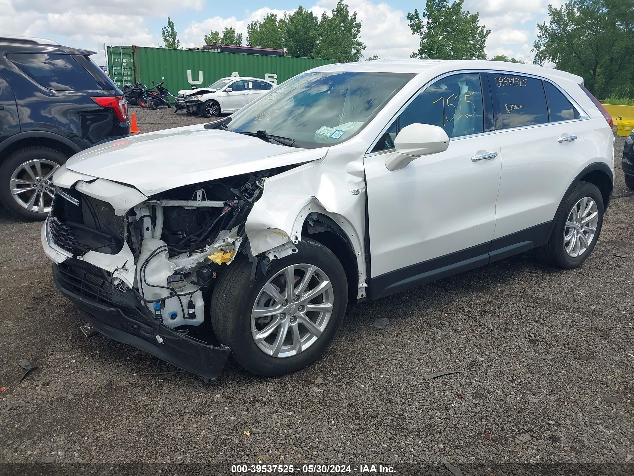 Photo 1 VIN: 1GYFZBR43NF100934 - CADILLAC XT4 