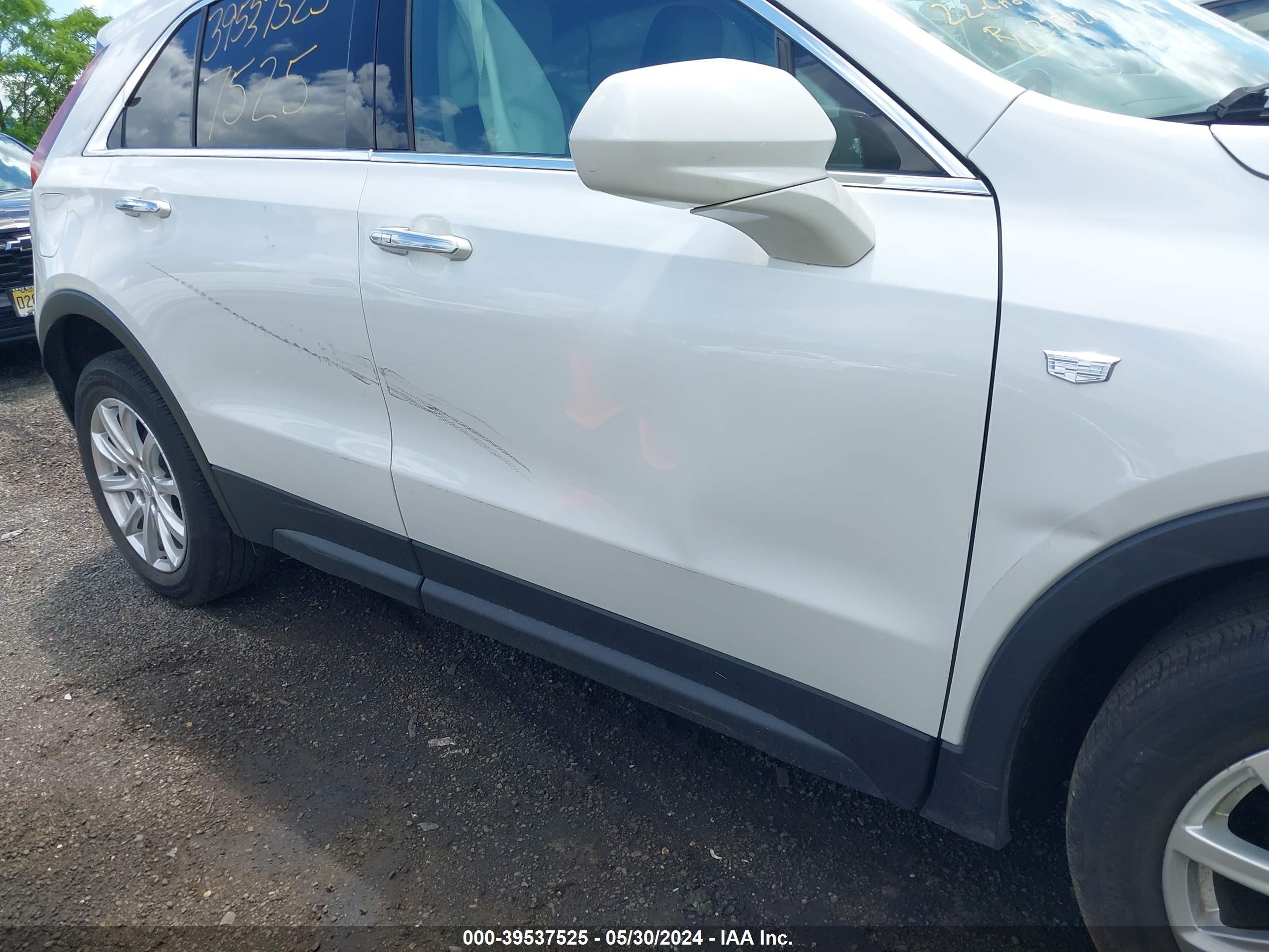 Photo 11 VIN: 1GYFZBR43NF100934 - CADILLAC XT4 