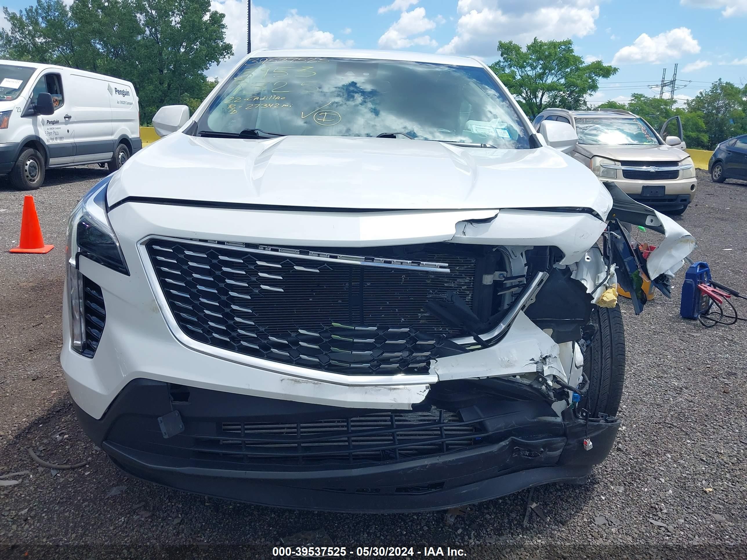 Photo 12 VIN: 1GYFZBR43NF100934 - CADILLAC XT4 