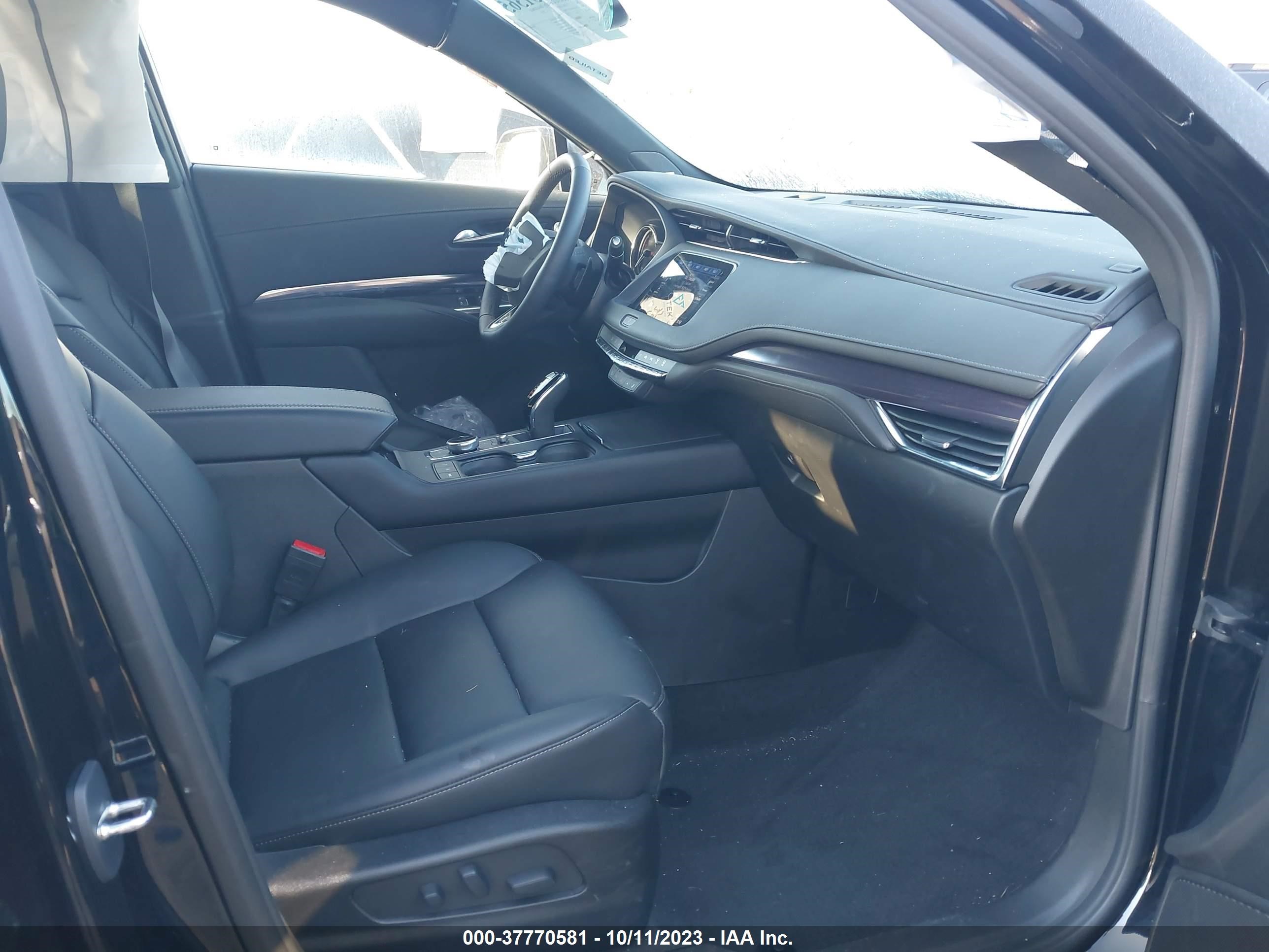 Photo 4 VIN: 1GYFZBR44PF171983 - CADILLAC XT4 