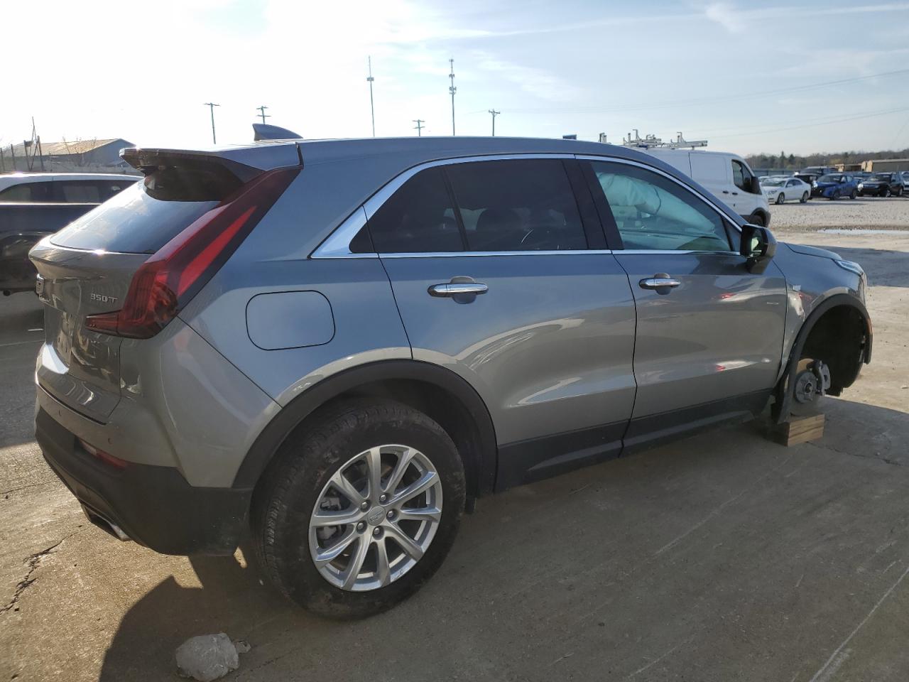 Photo 2 VIN: 1GYFZBR44PF175158 - CADILLAC XT4 