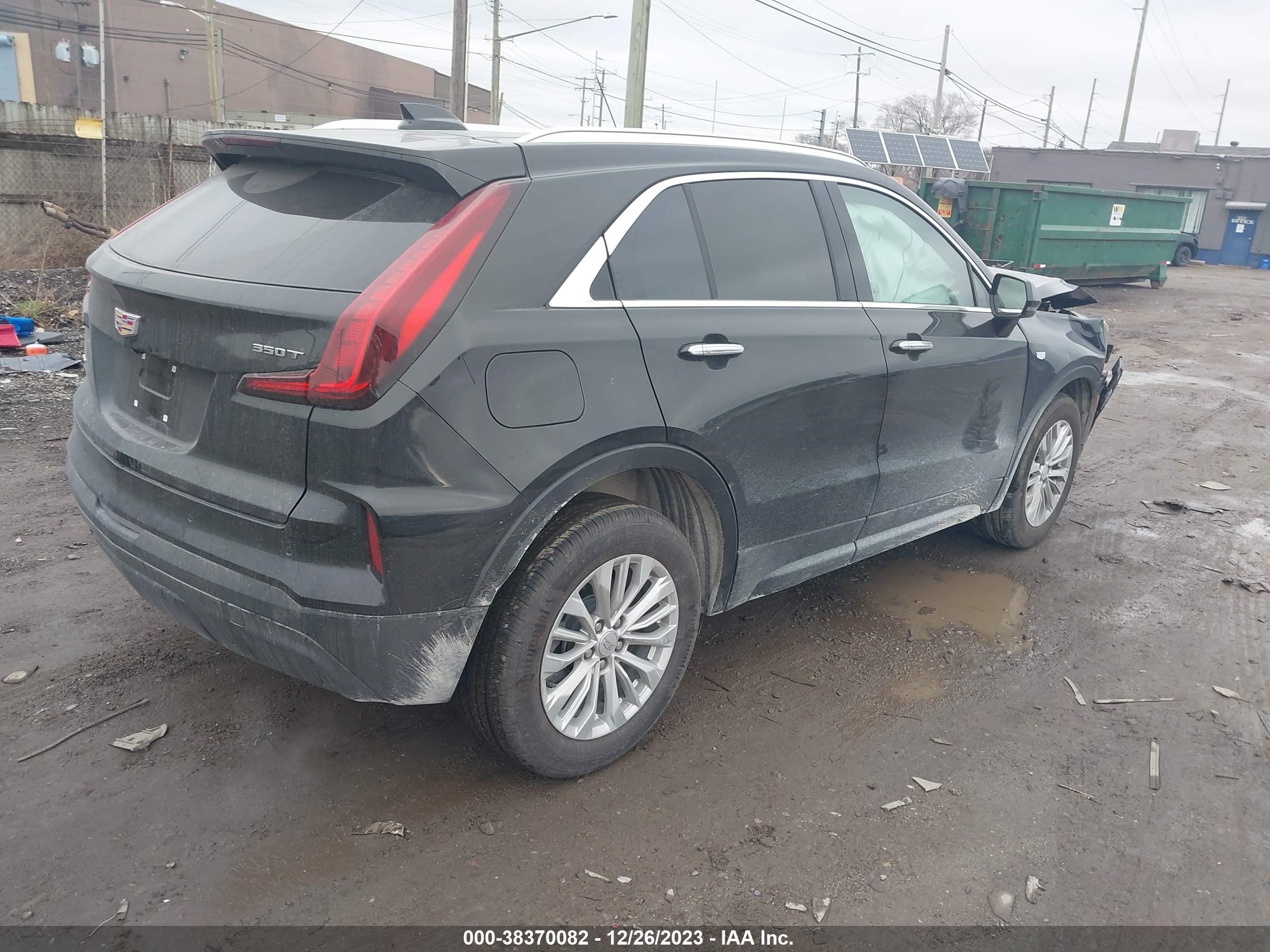 Photo 3 VIN: 1GYFZBR49RF121101 - CADILLAC XT4 