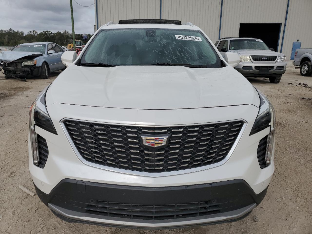 Photo 4 VIN: 1GYFZCR41KF127941 - CADILLAC XT4 