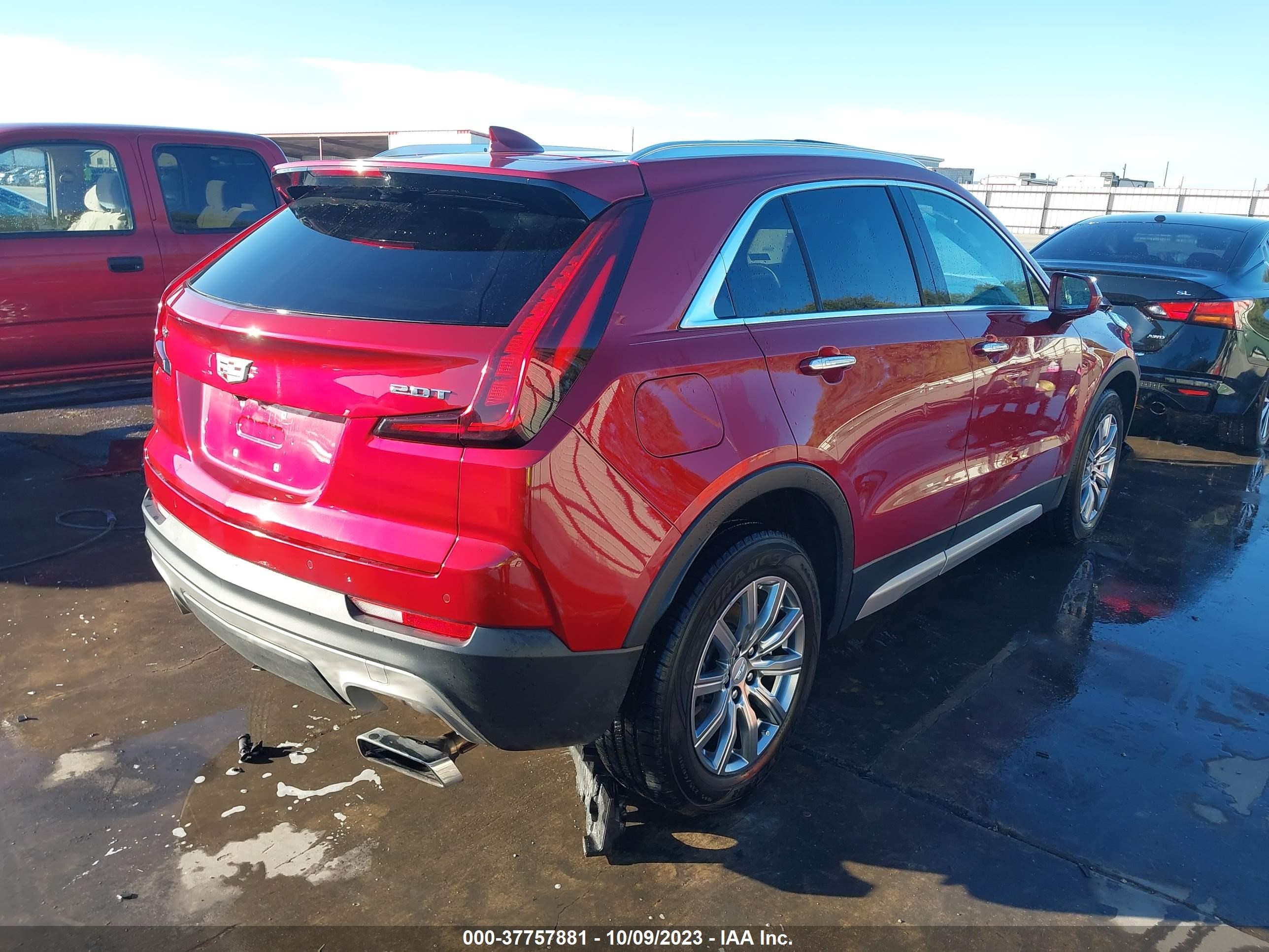 Photo 3 VIN: 1GYFZCR41KF195429 - CADILLAC XT4 