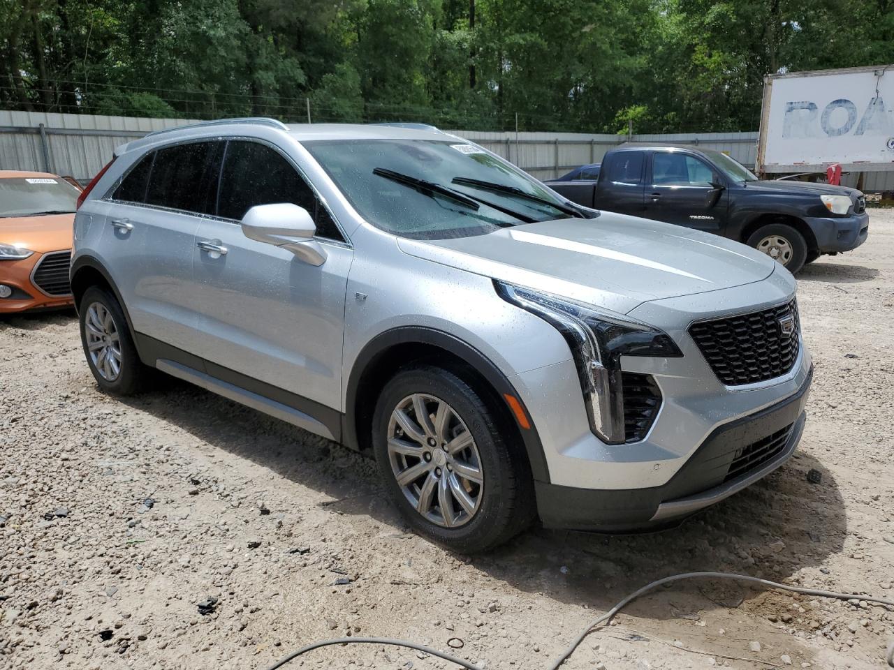 Photo 3 VIN: 1GYFZCR41LF048836 - CADILLAC XT4 