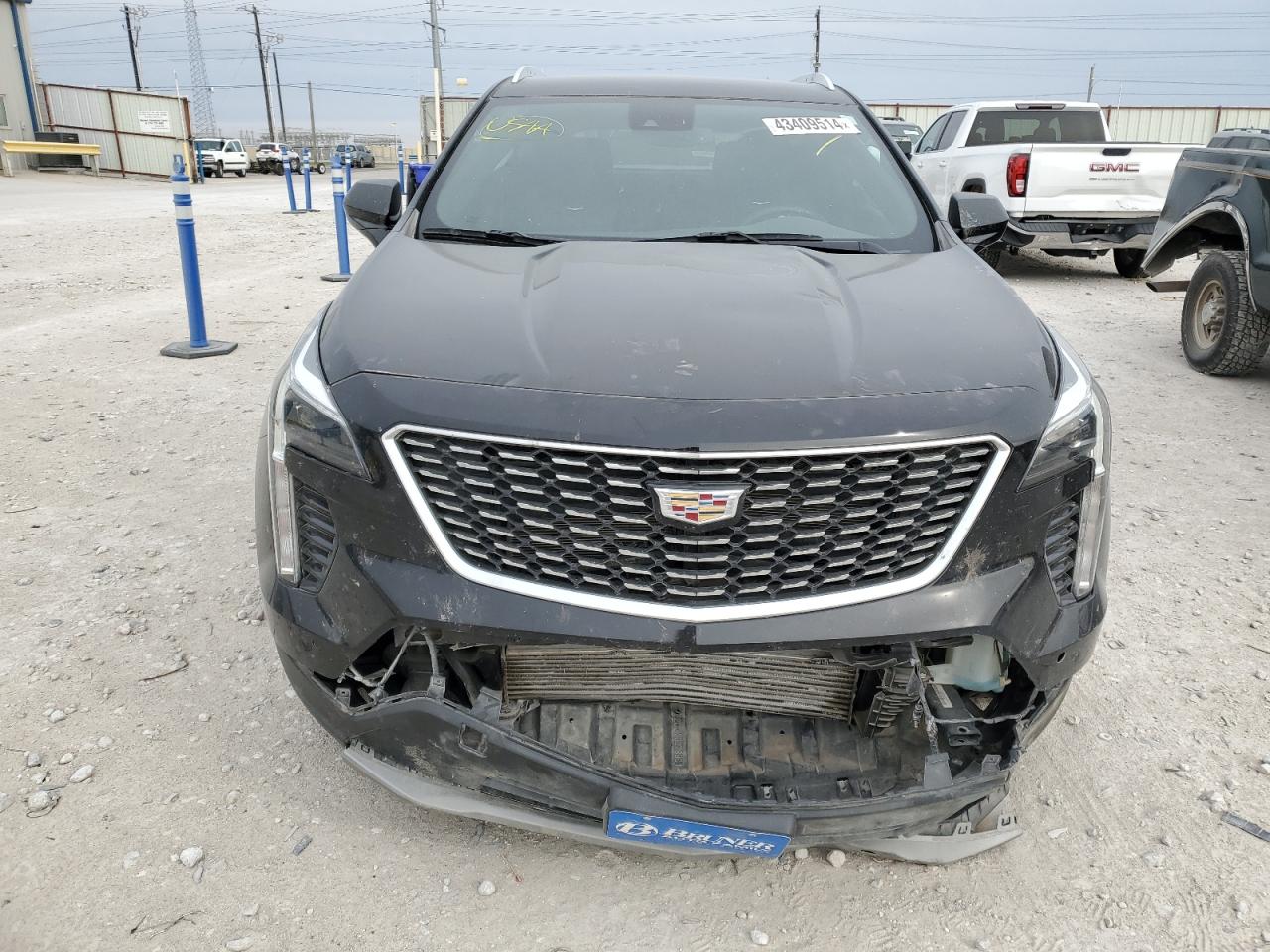 Photo 4 VIN: 1GYFZCR43LF092854 - CADILLAC XT4 