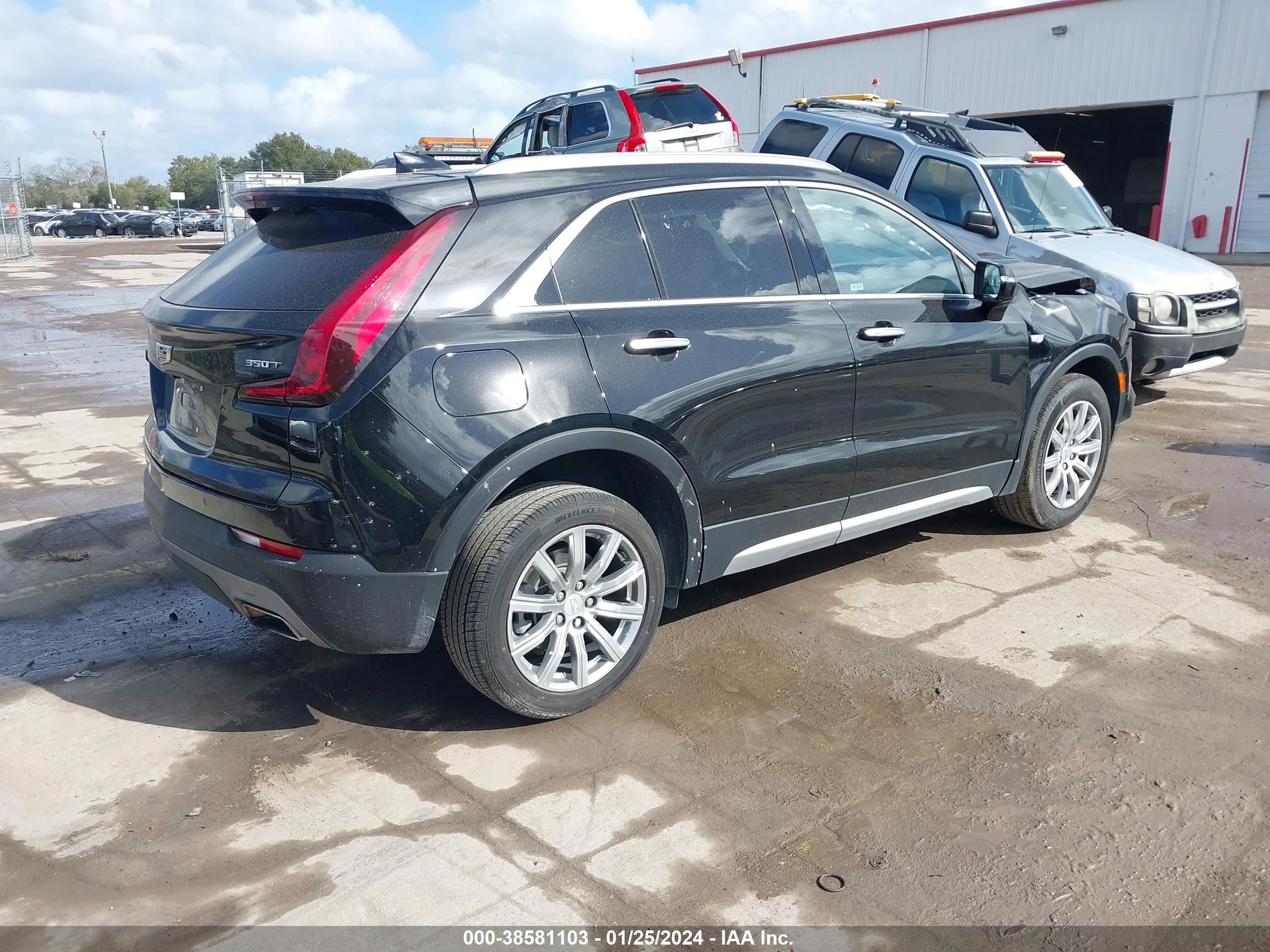 Photo 3 VIN: 1GYFZCR44PF170452 - CADILLAC XT4 