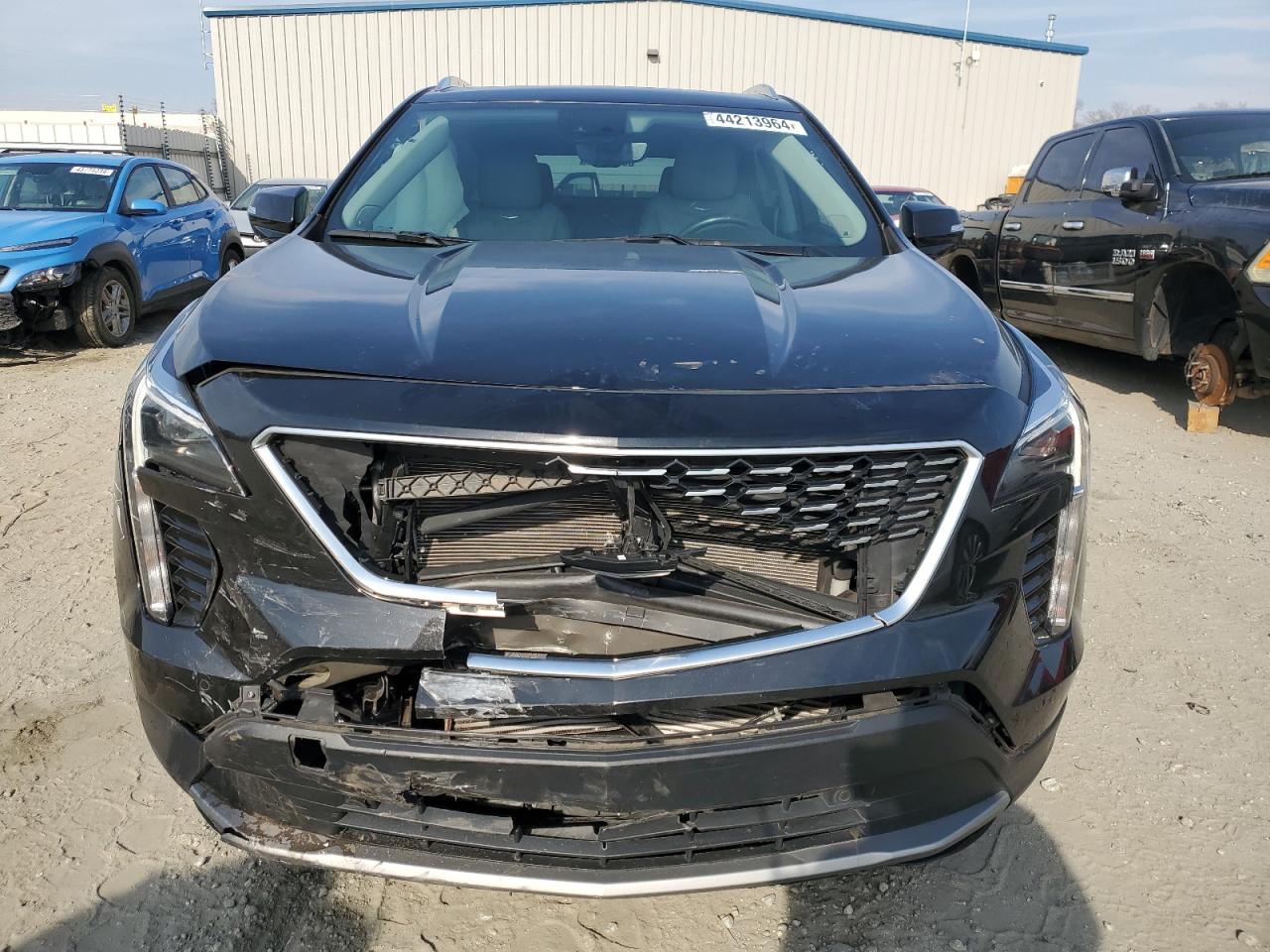 Photo 4 VIN: 1GYFZCR45KF114321 - CADILLAC XT4 