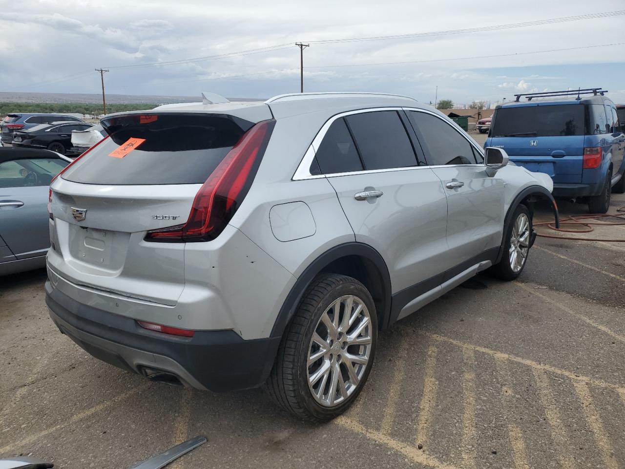 Photo 2 VIN: 1GYFZCR45LF063176 - CADILLAC XT4 