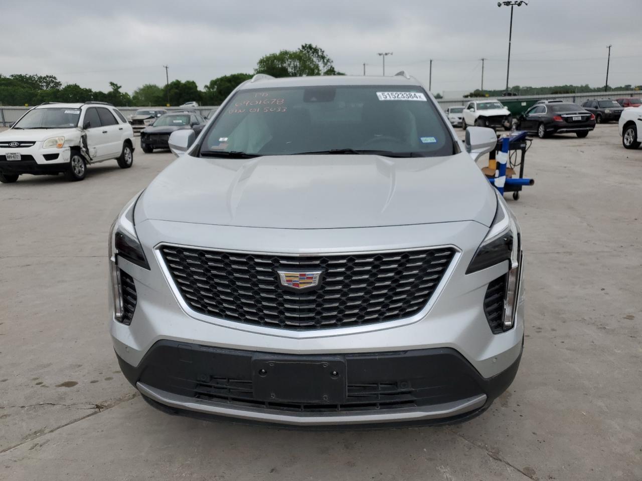 Photo 4 VIN: 1GYFZCR45MF015033 - CADILLAC XT4 