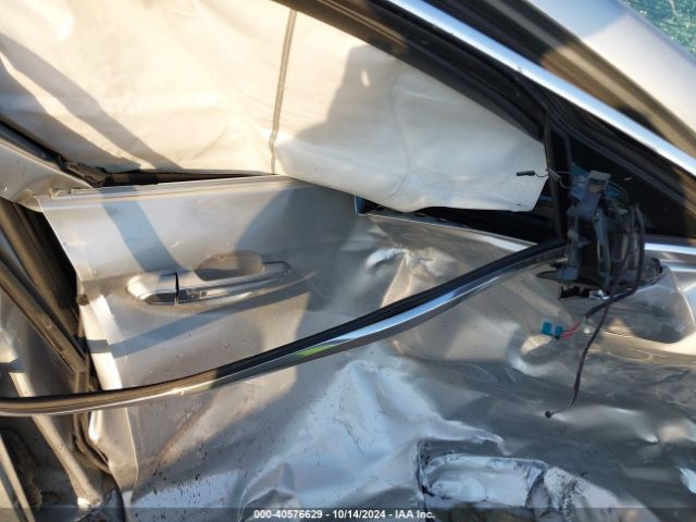 Photo 4 VIN: 1GYFZCR45NF100150 - CADILLAC XT4 