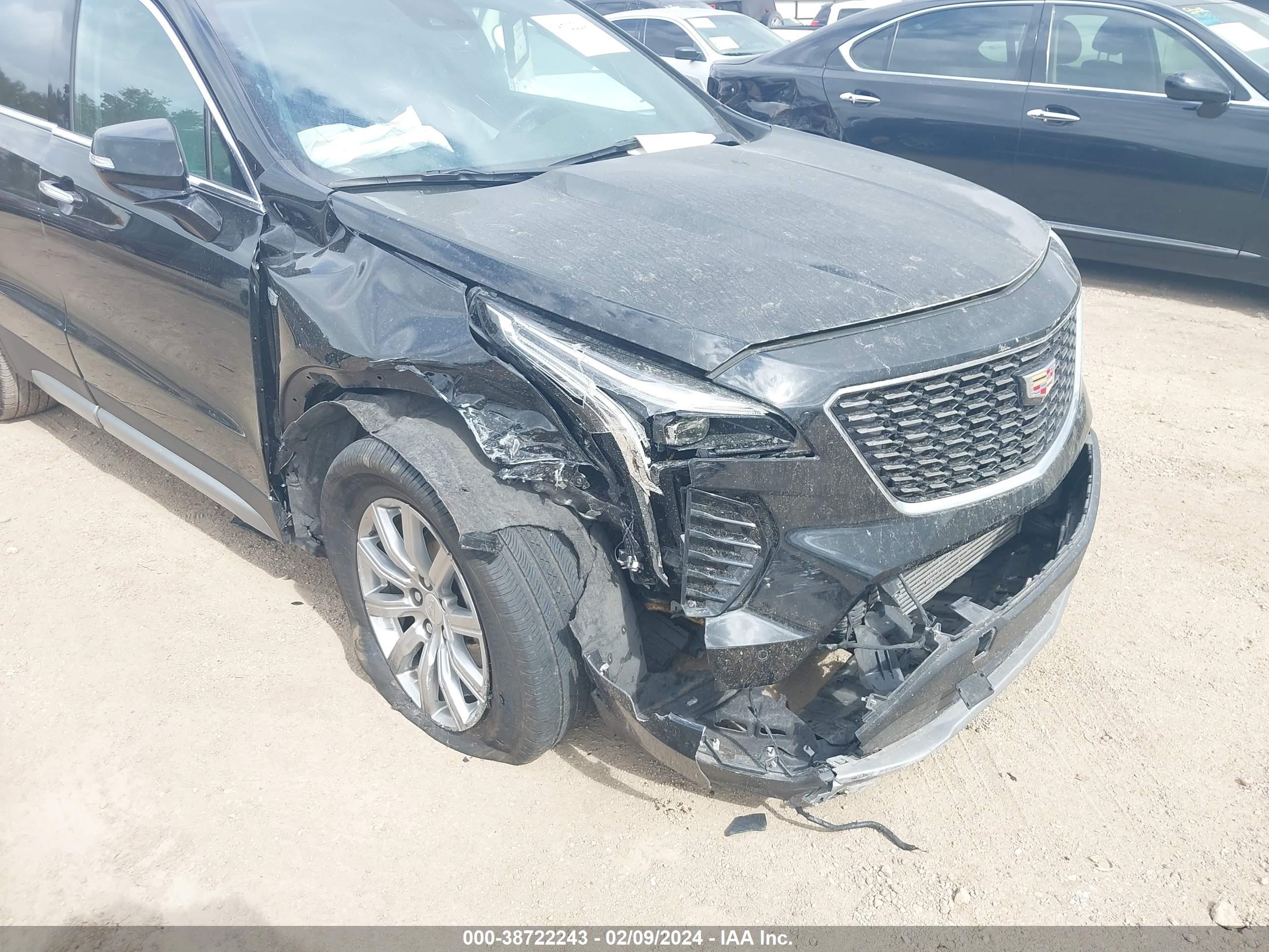 Photo 5 VIN: 1GYFZCR45PF175501 - CADILLAC XT4 