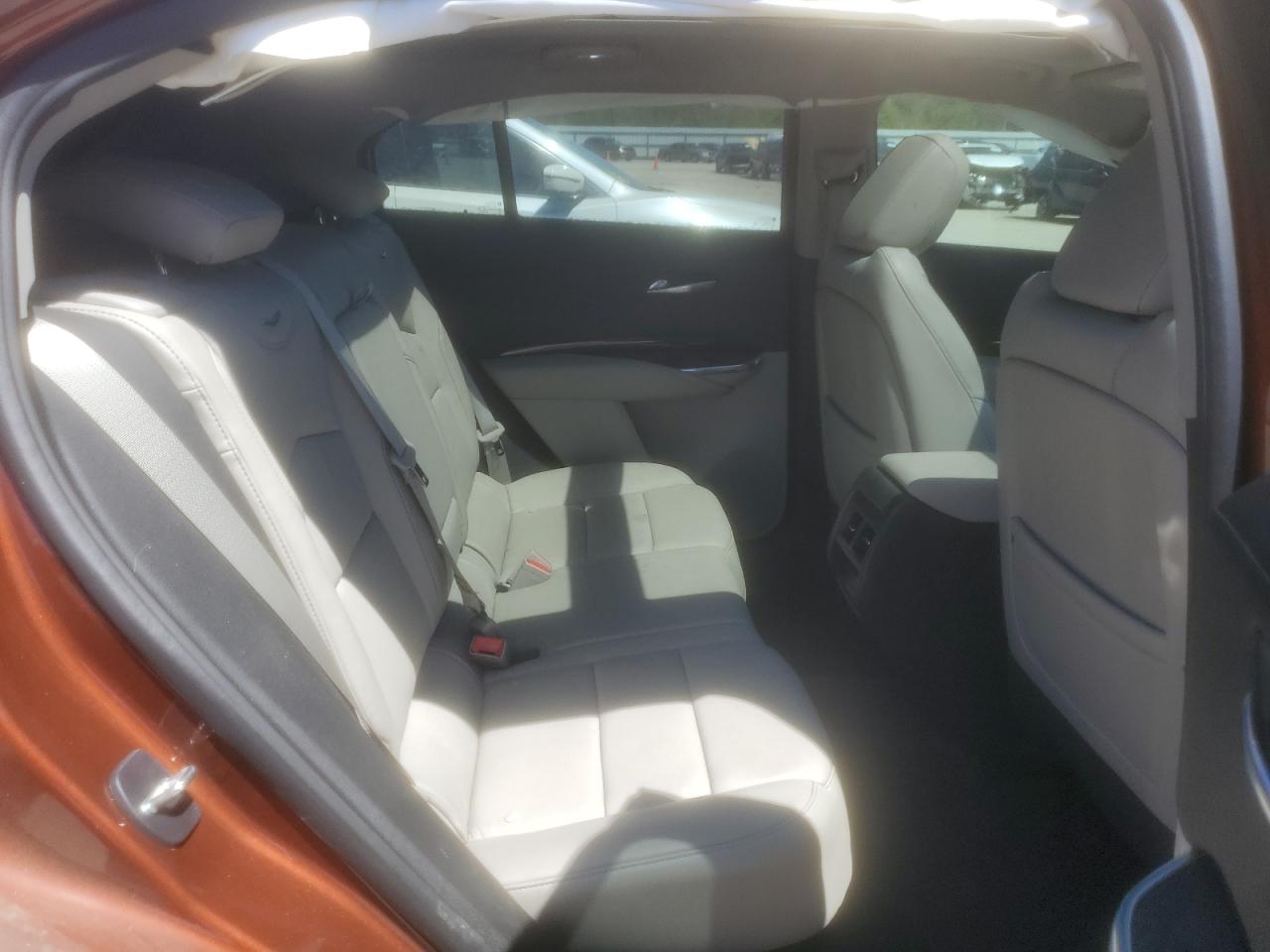 Photo 10 VIN: 1GYFZCR46LF130450 - CADILLAC XT4 