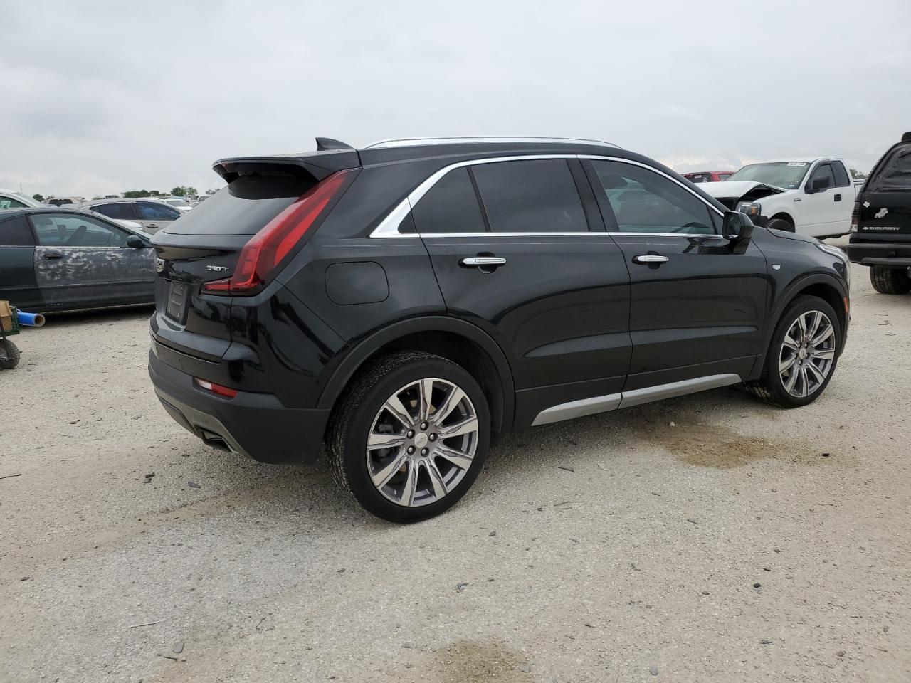 Photo 2 VIN: 1GYFZCR47LF129629 - CADILLAC XT4 