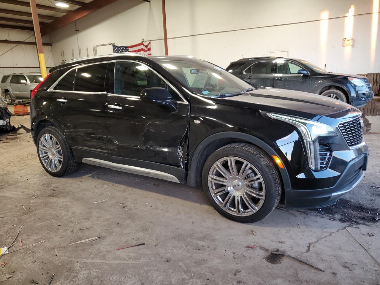 Photo 3 VIN: 1GYFZCR48KF100073 - CADILLAC XT4 