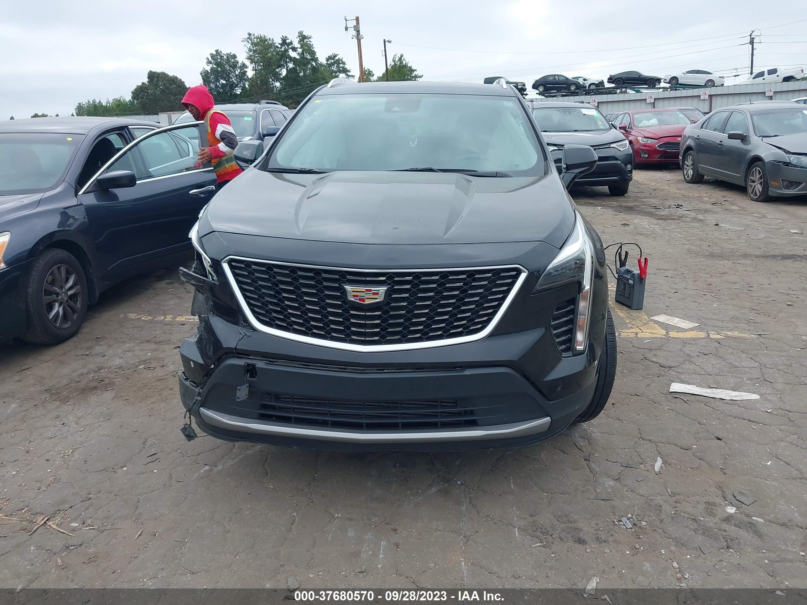 Photo 11 VIN: 1GYFZCR48LF049935 - CADILLAC XT4 