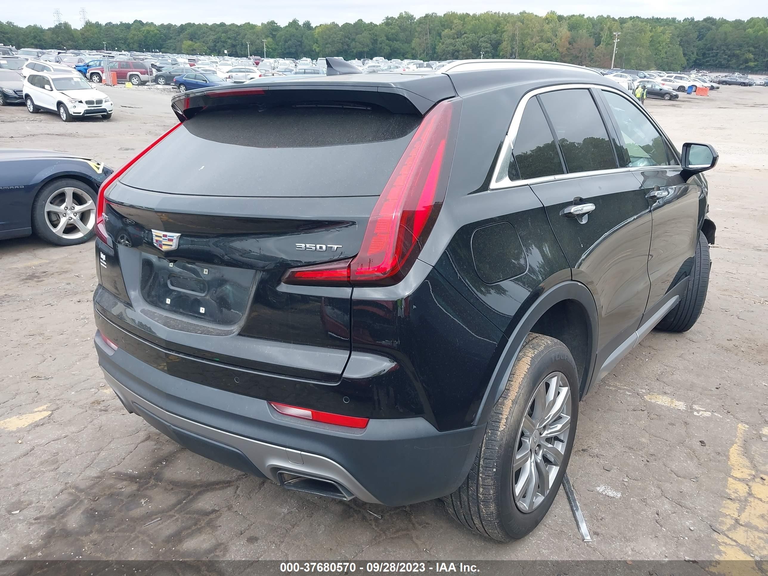 Photo 3 VIN: 1GYFZCR48LF049935 - CADILLAC XT4 