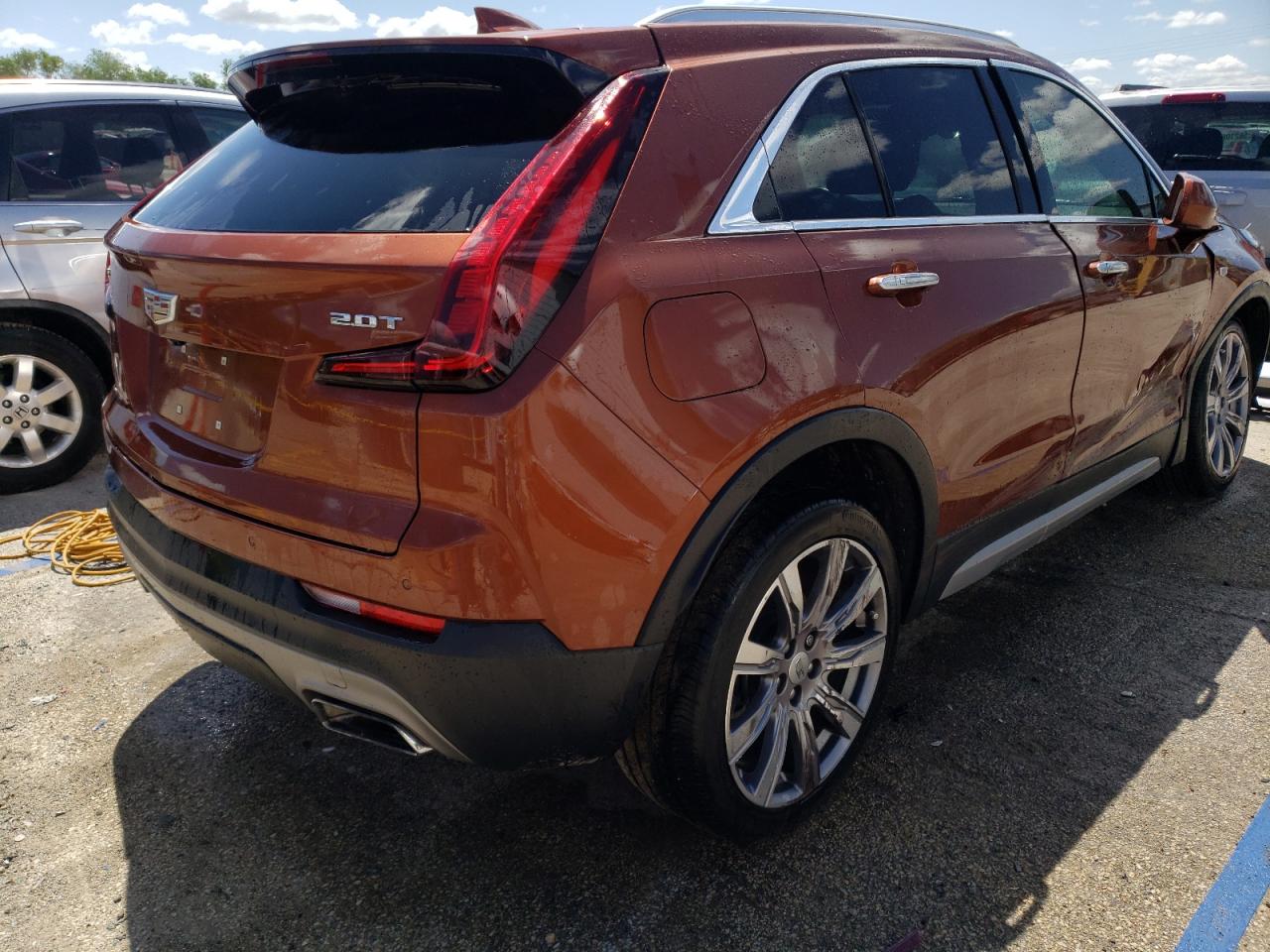 Photo 2 VIN: 1GYFZCR49KF137181 - CADILLAC XT4 