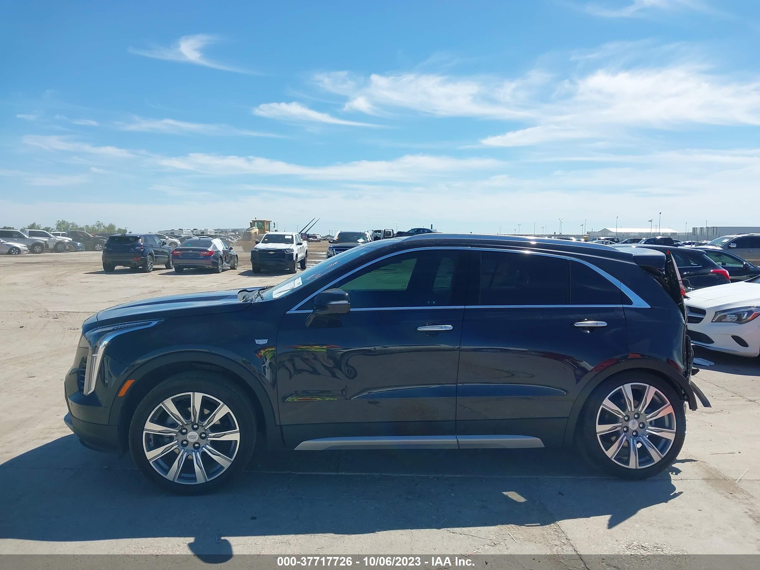 Photo 13 VIN: 1GYFZCR49NF107859 - CADILLAC XT4 