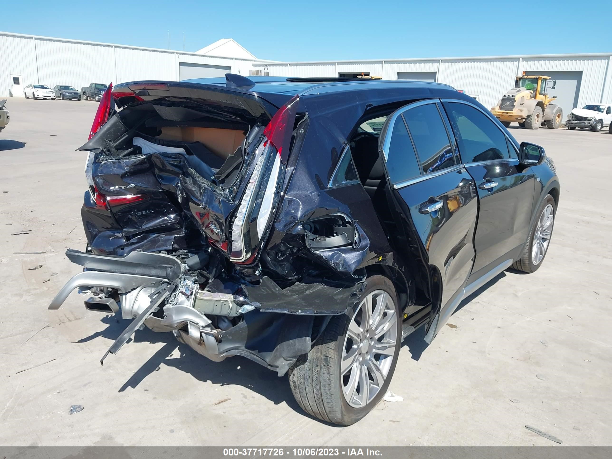 Photo 3 VIN: 1GYFZCR49NF107859 - CADILLAC XT4 