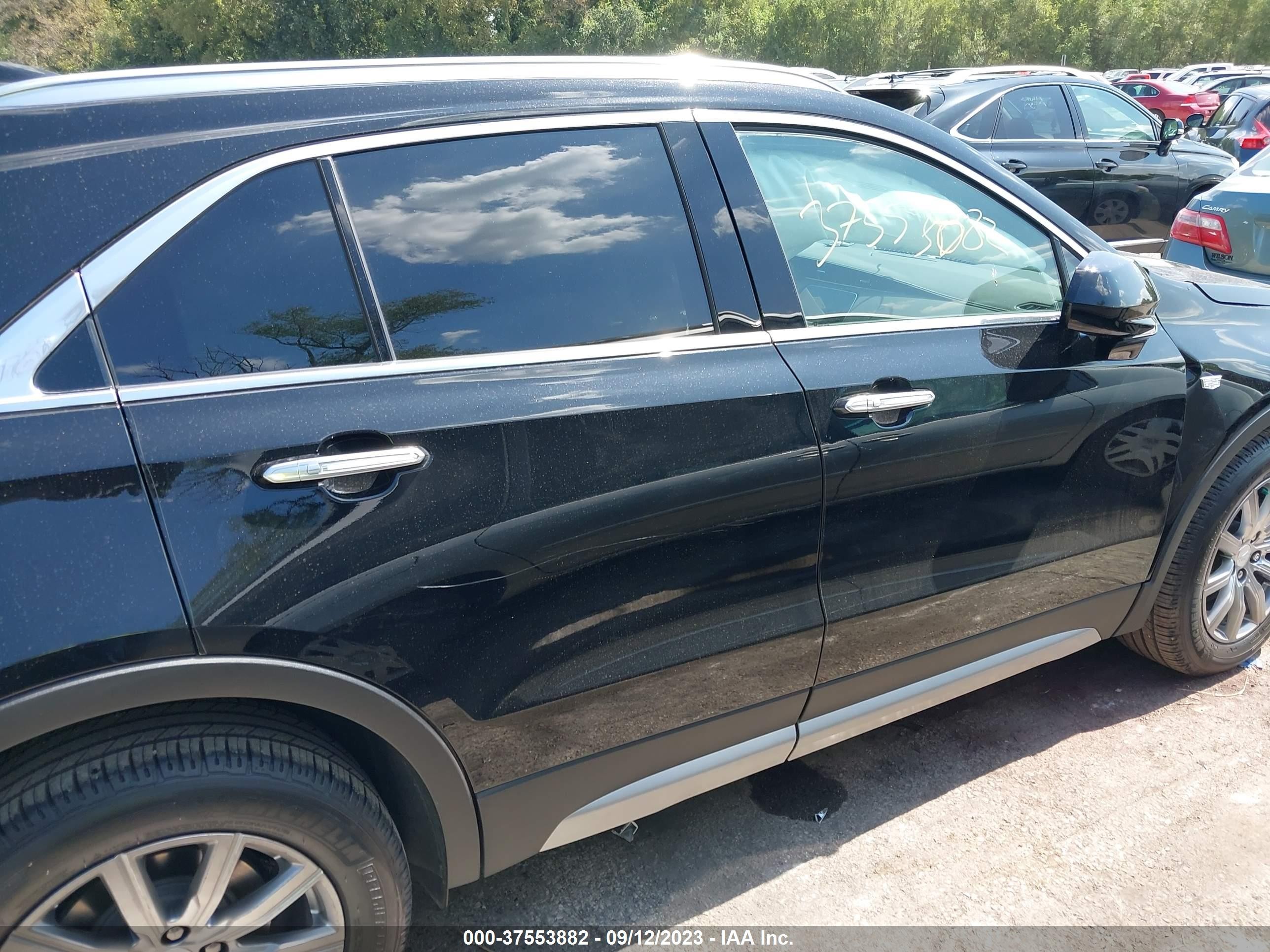 Photo 12 VIN: 1GYFZCR4XLF102411 - CADILLAC XT4 