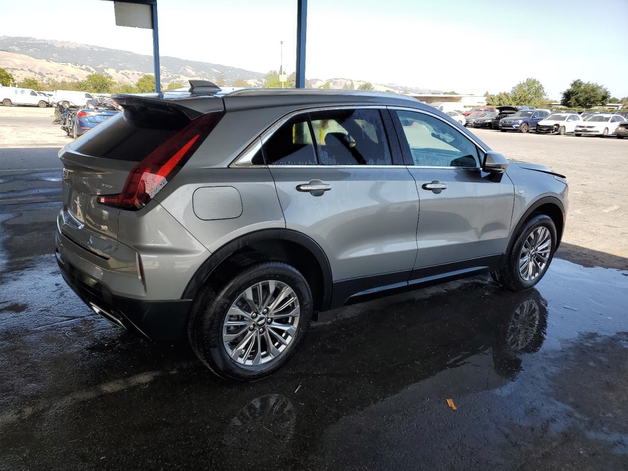 Photo 2 VIN: 1GYFZDR40RF152751 - CADILLAC XT4 