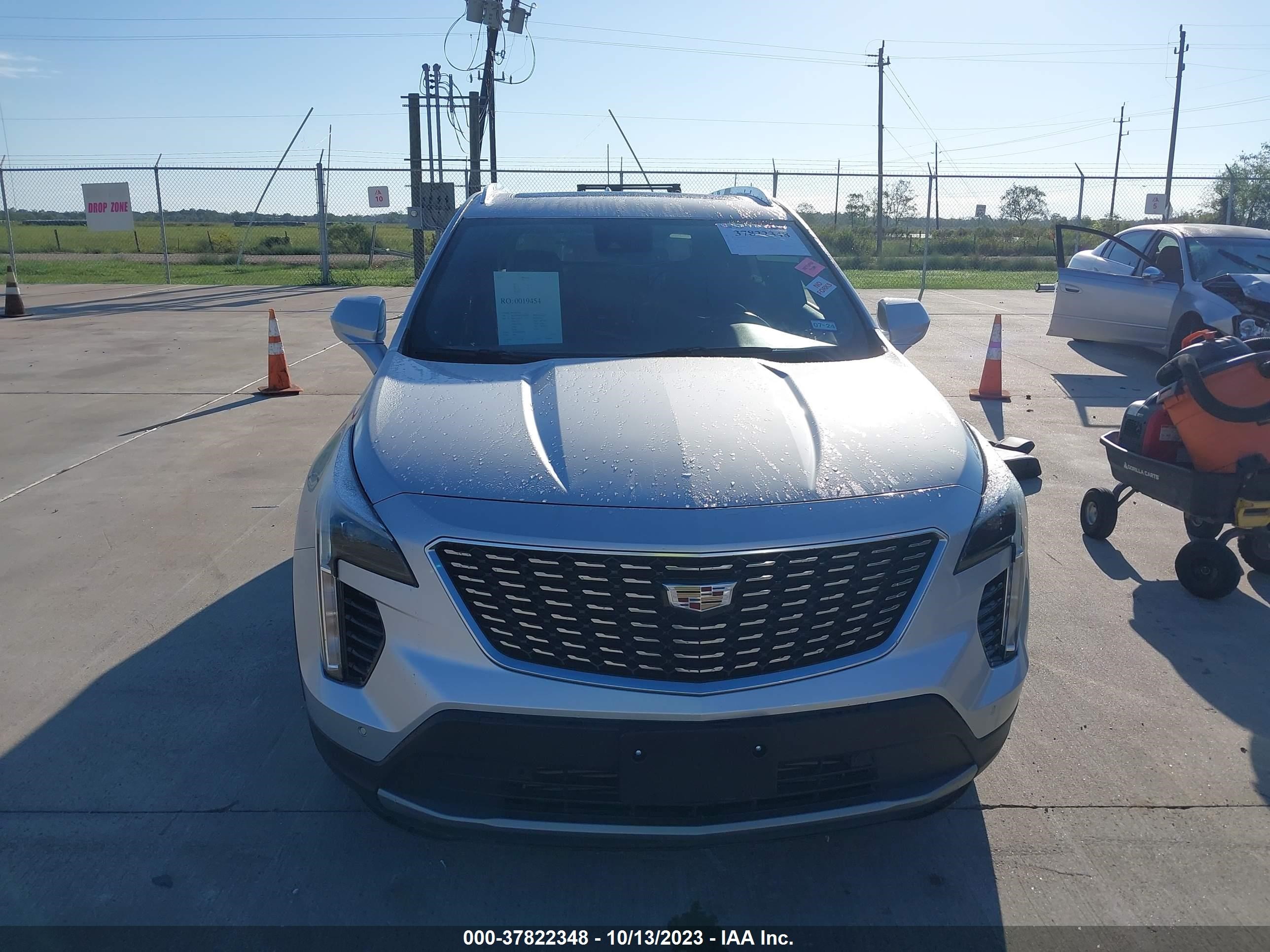 Photo 12 VIN: 1GYFZDR43LF091967 - CADILLAC XT4 