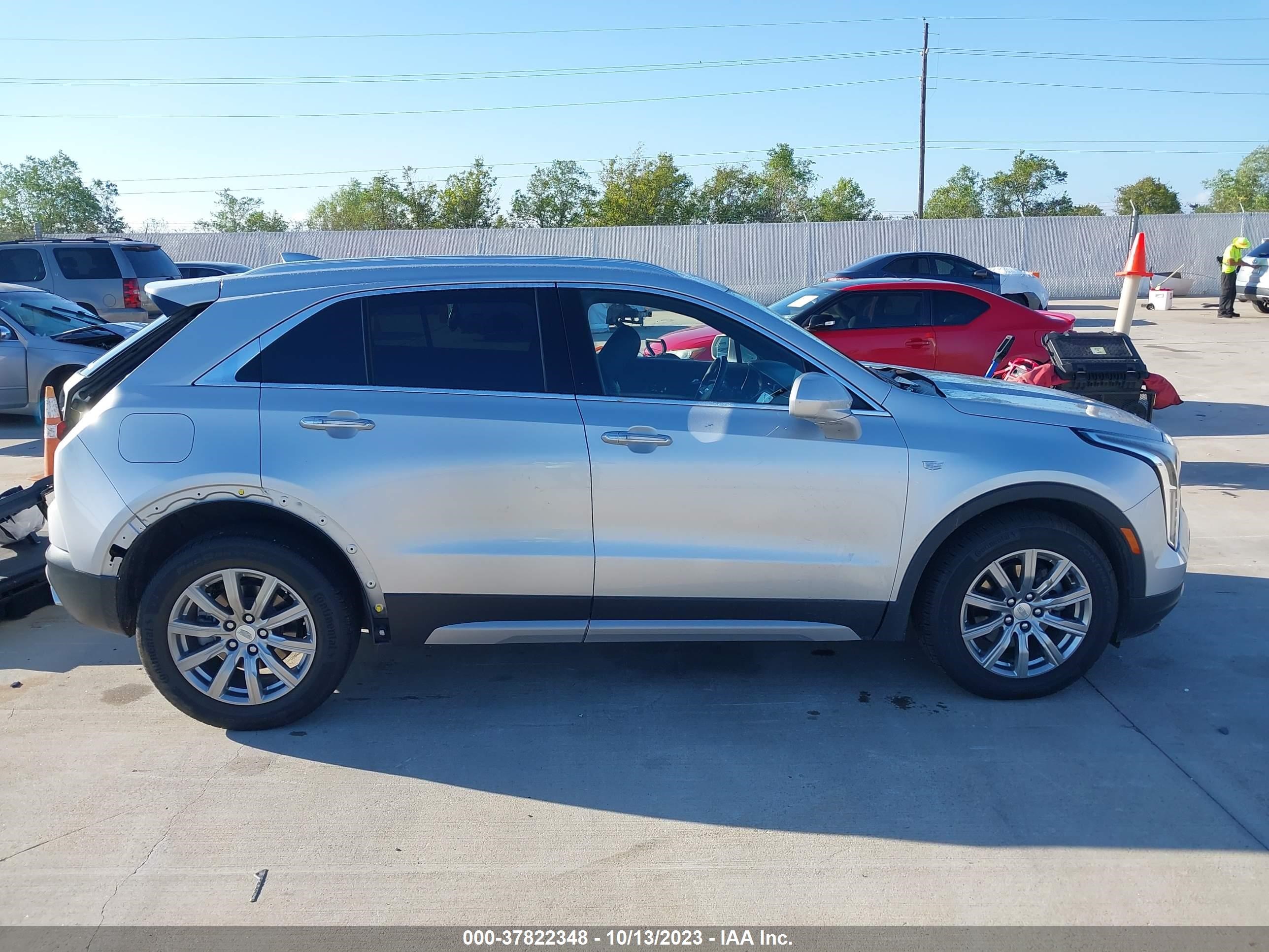 Photo 13 VIN: 1GYFZDR43LF091967 - CADILLAC XT4 