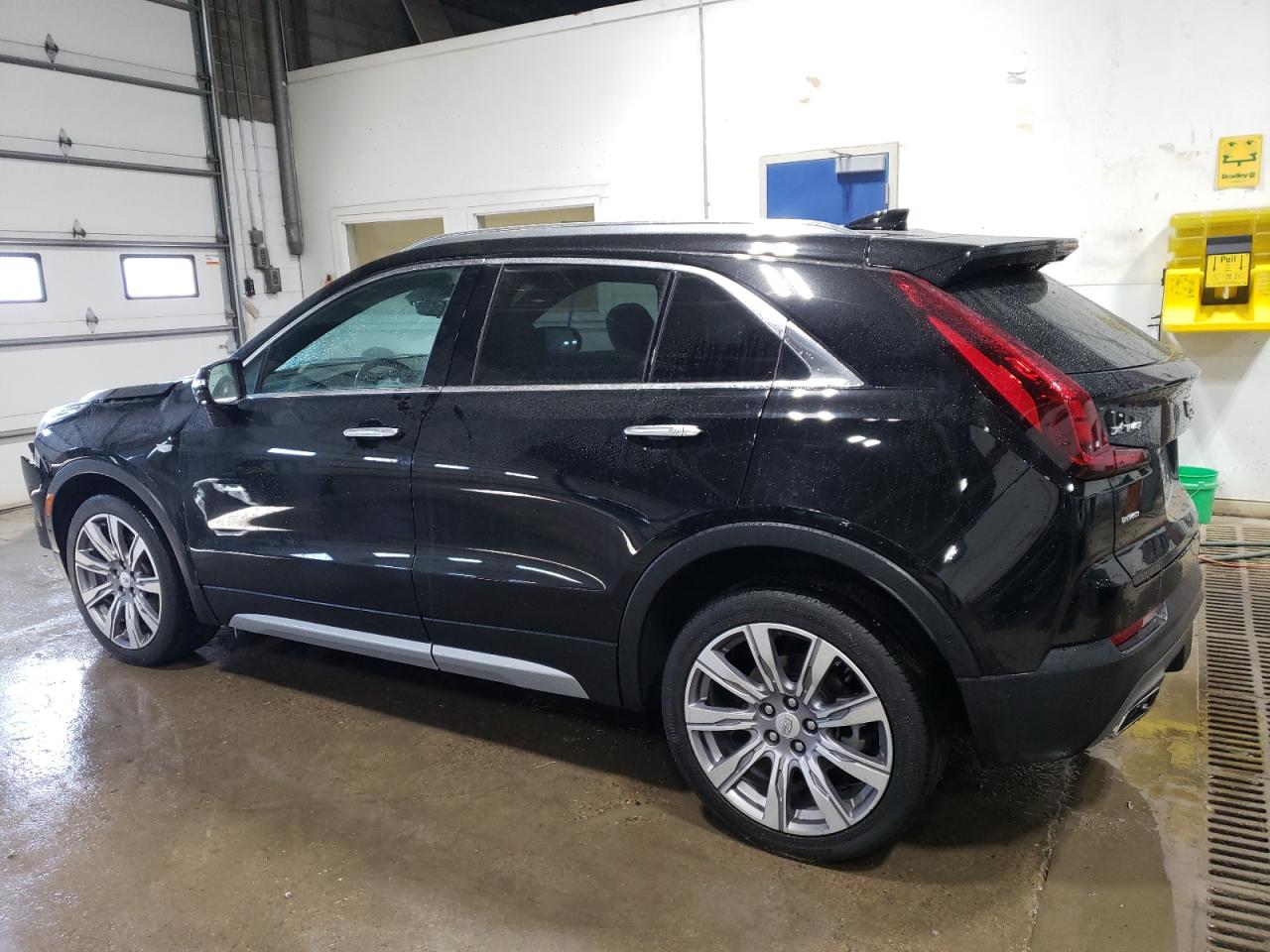 Photo 1 VIN: 1GYFZDR43LF139791 - CADILLAC XT4 