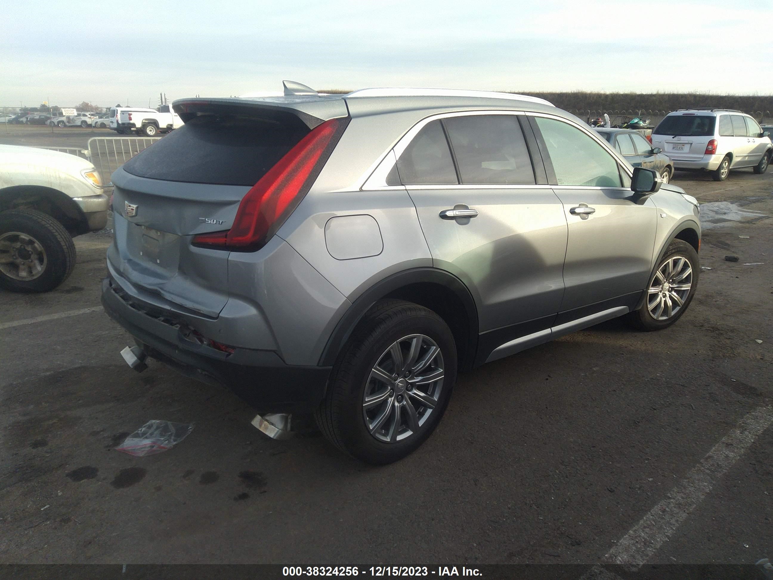 Photo 3 VIN: 1GYFZDR43PF200899 - CADILLAC XT4 