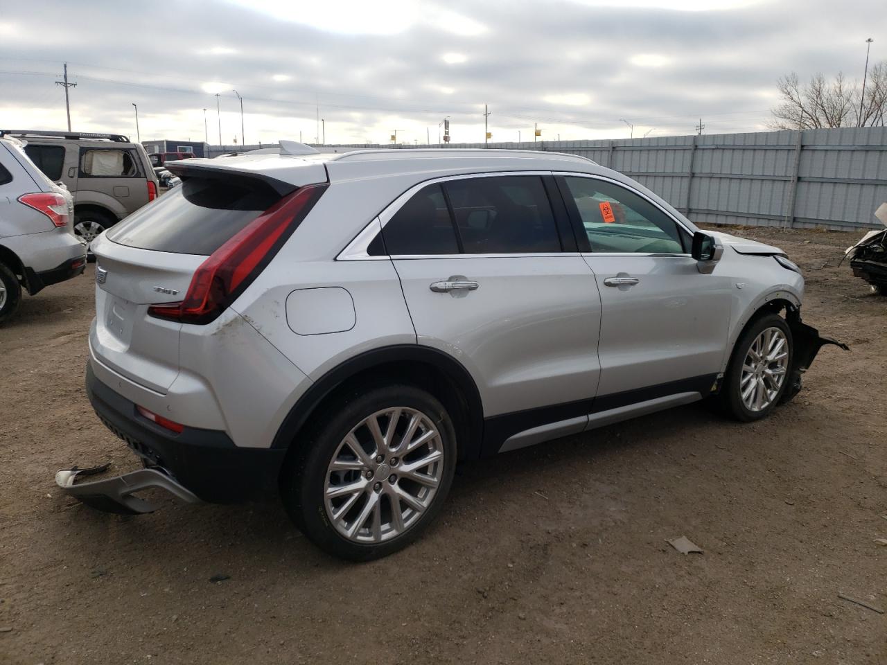 Photo 2 VIN: 1GYFZDR45NF105970 - CADILLAC XT4 