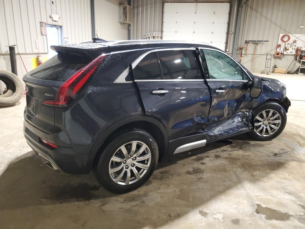 Photo 2 VIN: 1GYFZDR49PF100466 - CADILLAC XT4 