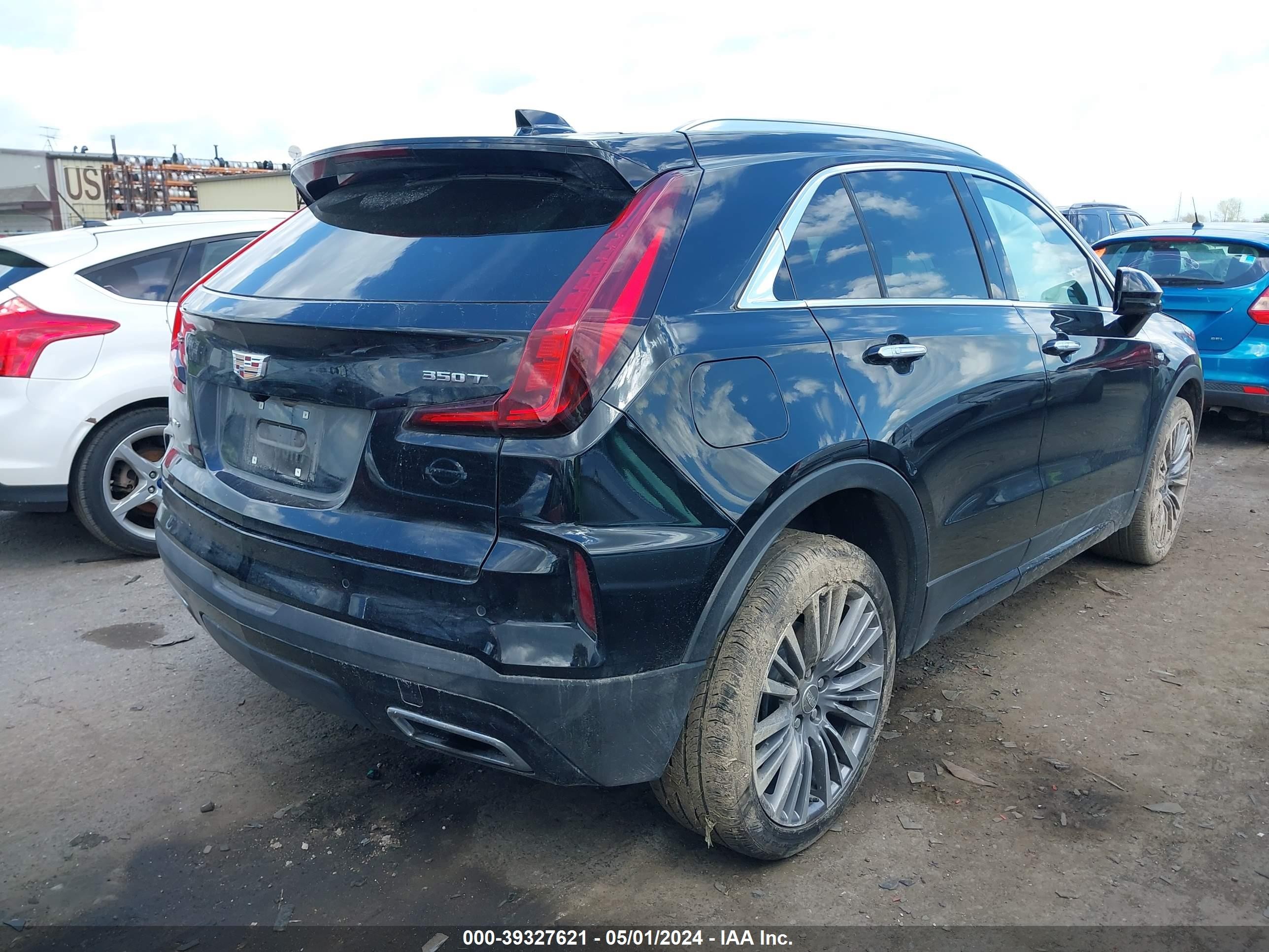 Photo 3 VIN: 1GYFZDR49RF100132 - CADILLAC XT4 