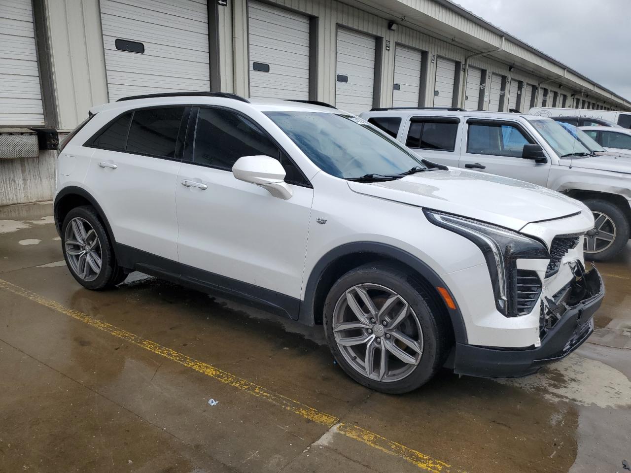 Photo 3 VIN: 1GYFZER41KF117504 - CADILLAC XT4 