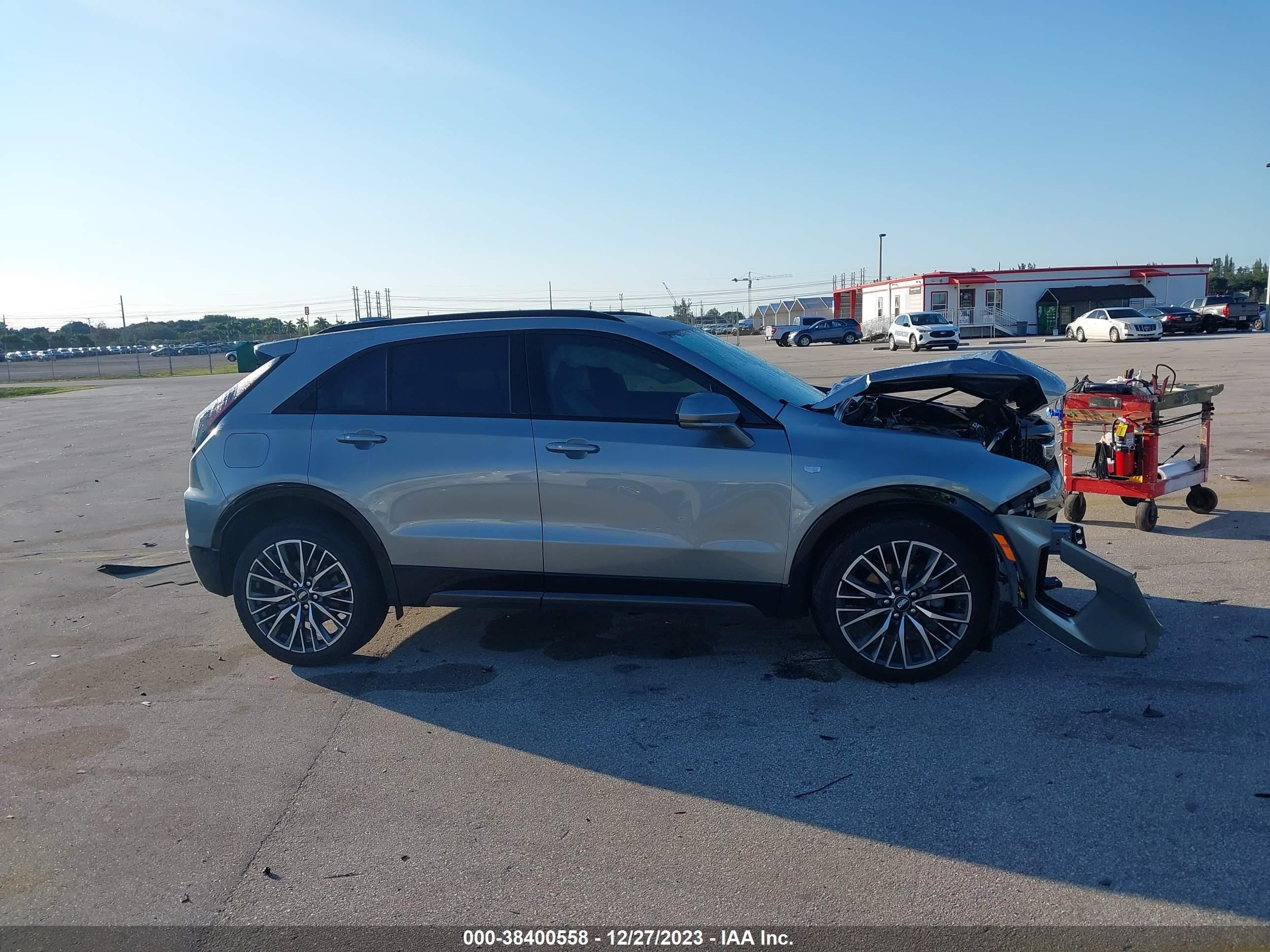 Photo 12 VIN: 1GYFZER45RF113000 - CADILLAC XT4 