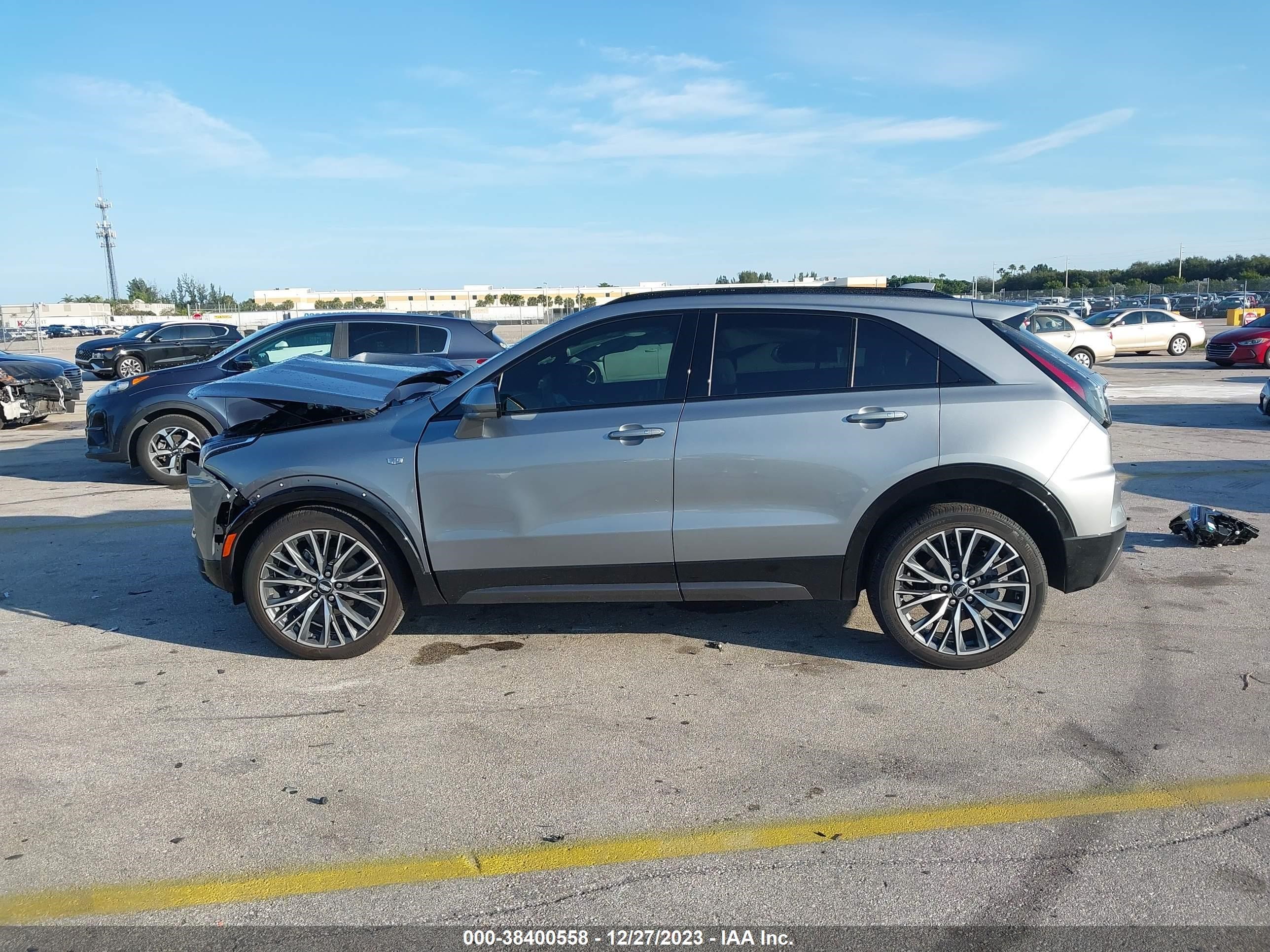 Photo 13 VIN: 1GYFZER45RF113000 - CADILLAC XT4 