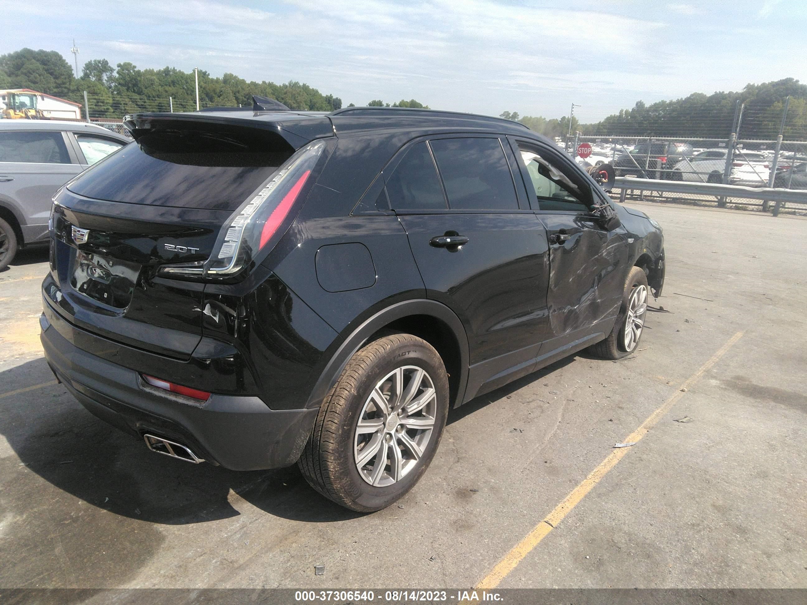 Photo 3 VIN: 1GYFZER46KF220899 - CADILLAC XT4 