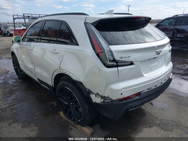 Photo 2 VIN: 1GYFZER47LF147561 - CADILLAC XT4 