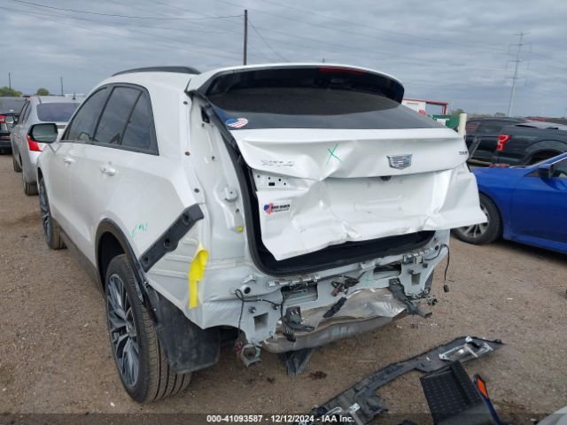 Photo 2 VIN: 1GYFZER48RF180481 - CADILLAC XT4 