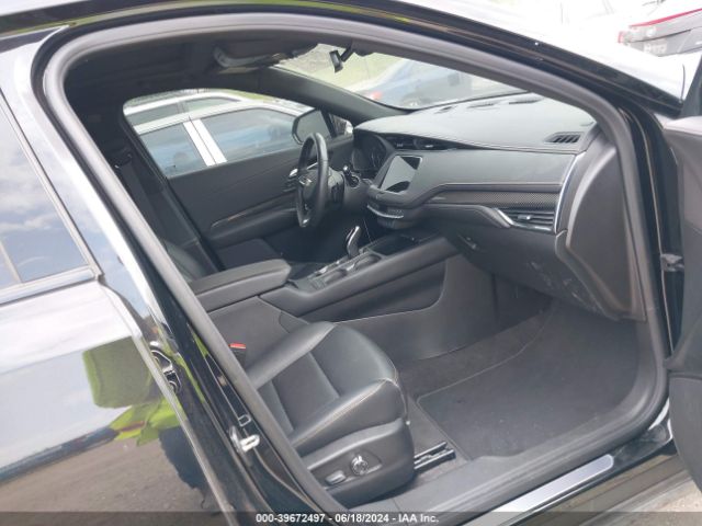 Photo 4 VIN: 1GYFZFR42PF166885 - CADILLAC XT4 