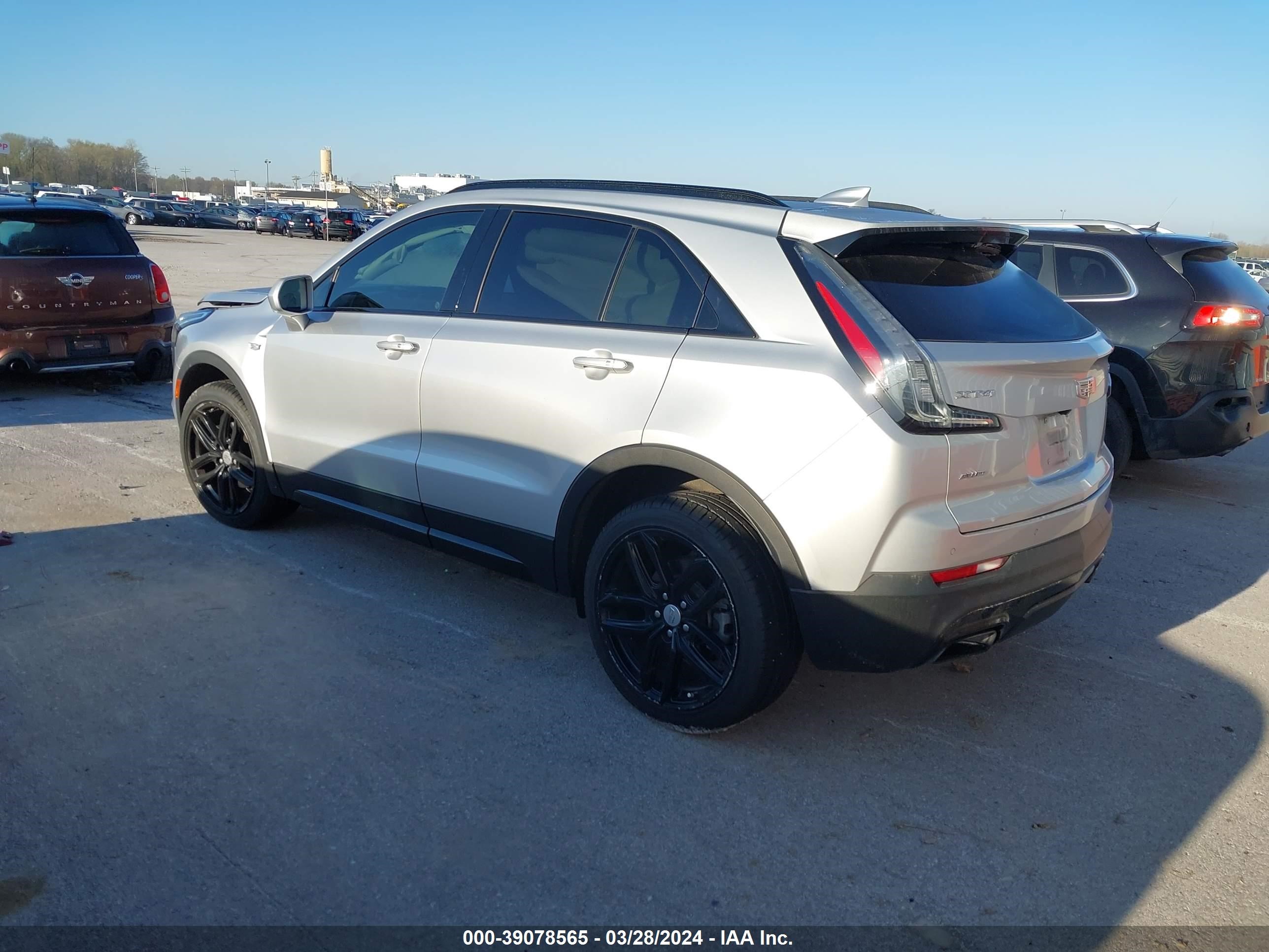 Photo 2 VIN: 1GYFZFR49KF208249 - CADILLAC XT4 