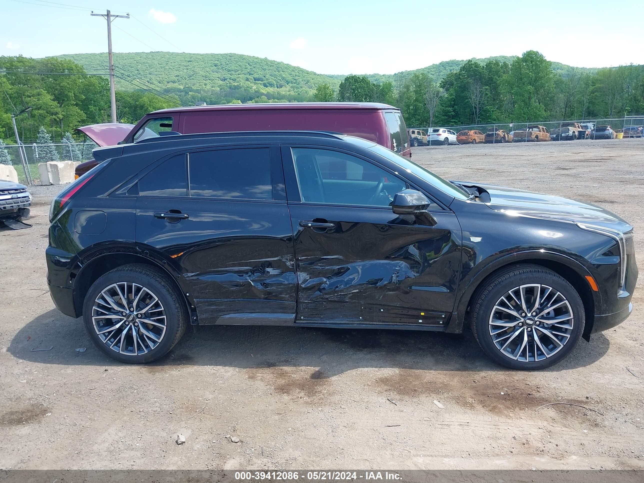 Photo 12 VIN: 1GYFZFR4XRF101348 - CADILLAC XT4 