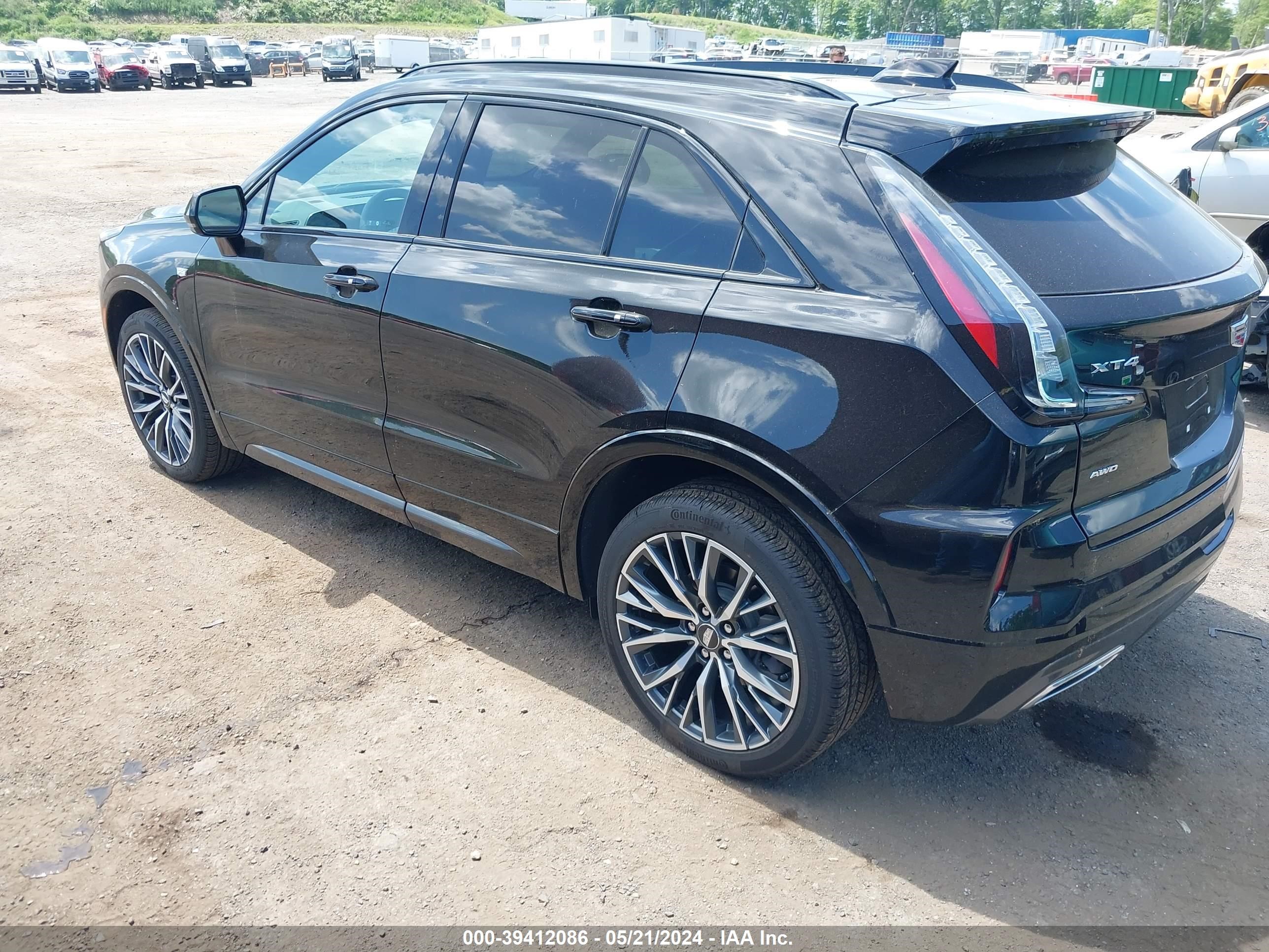 Photo 2 VIN: 1GYFZFR4XRF101348 - CADILLAC XT4 