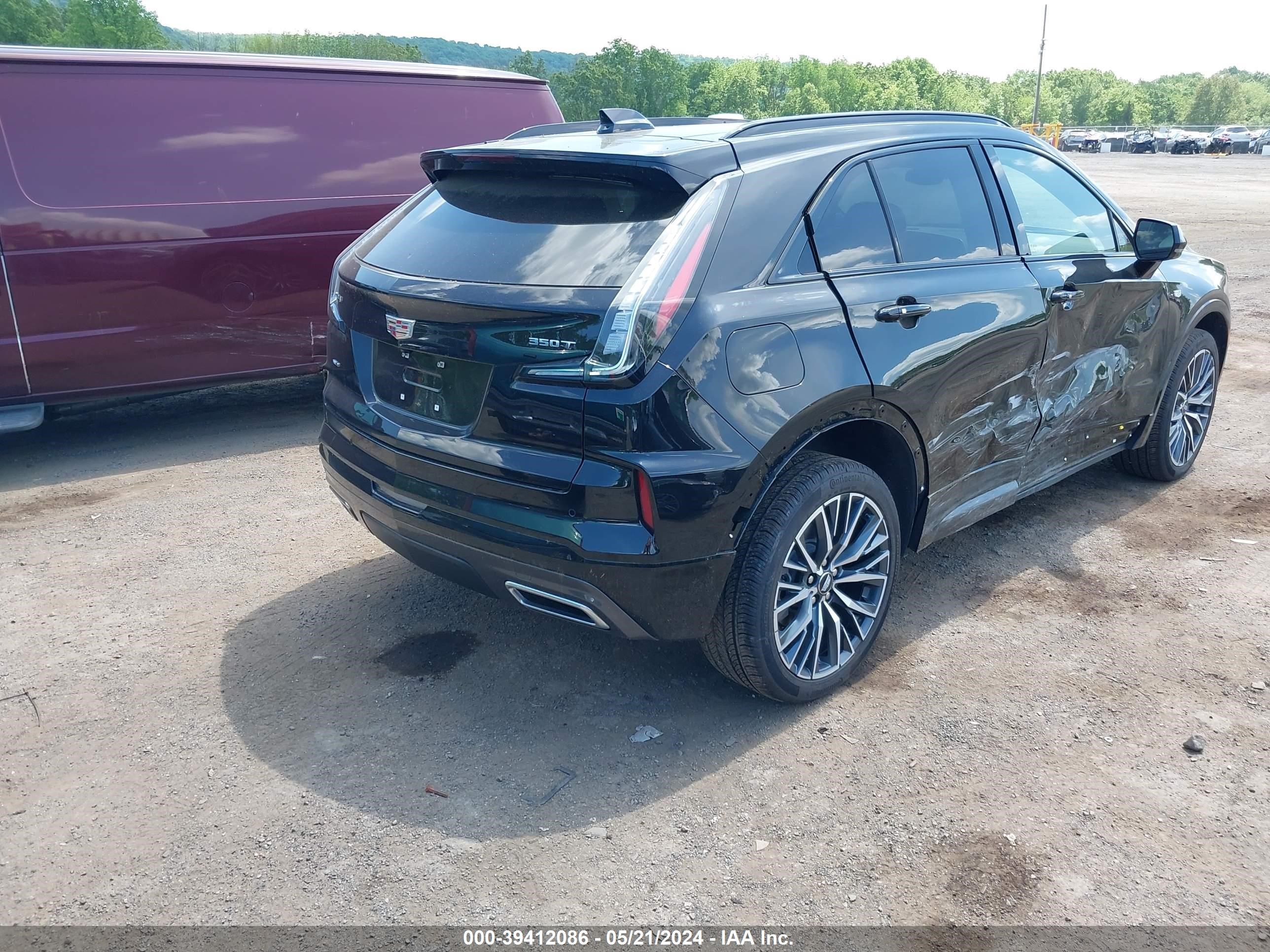 Photo 3 VIN: 1GYFZFR4XRF101348 - CADILLAC XT4 